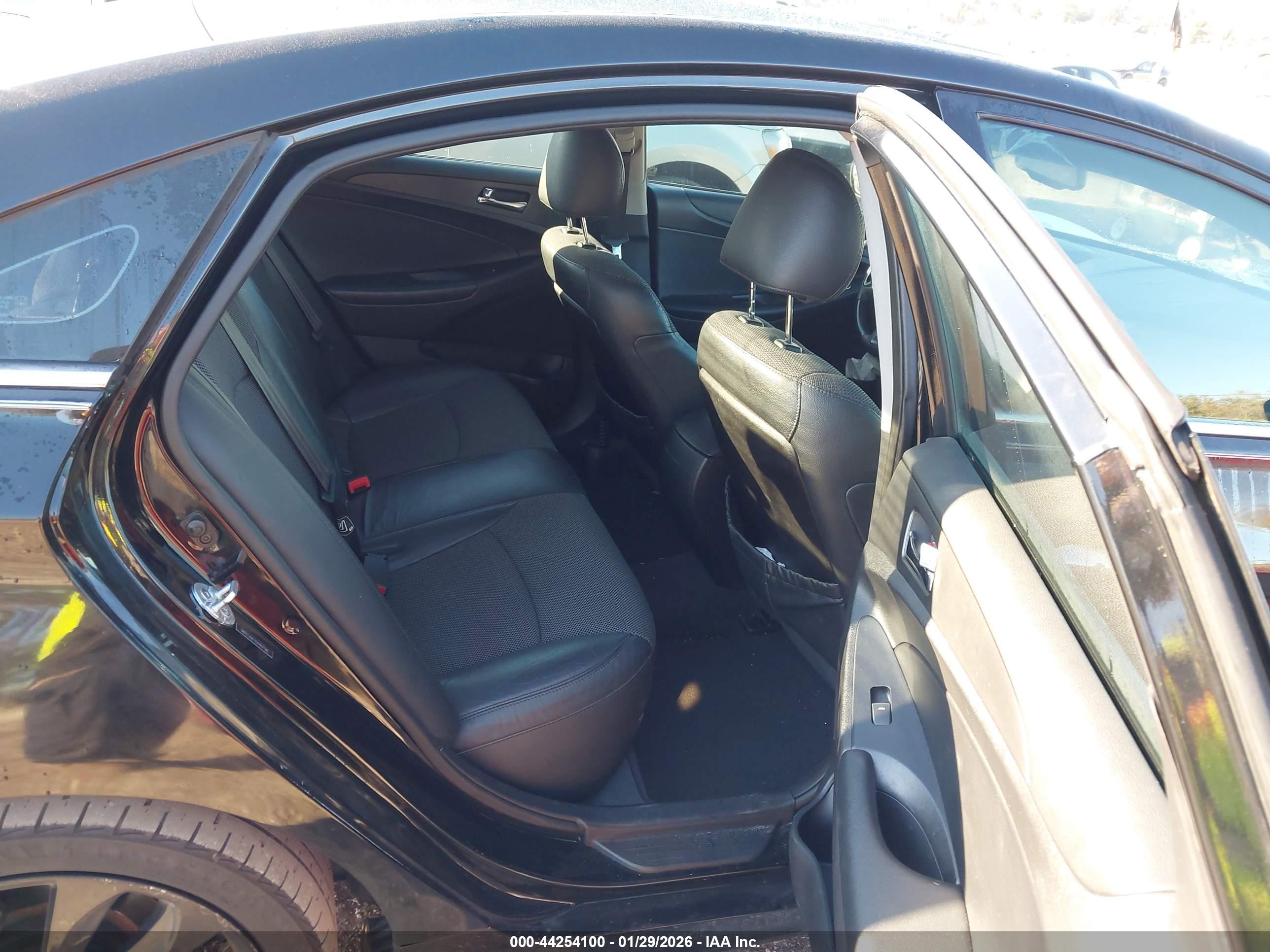 HYUNDAI SONATA image 8