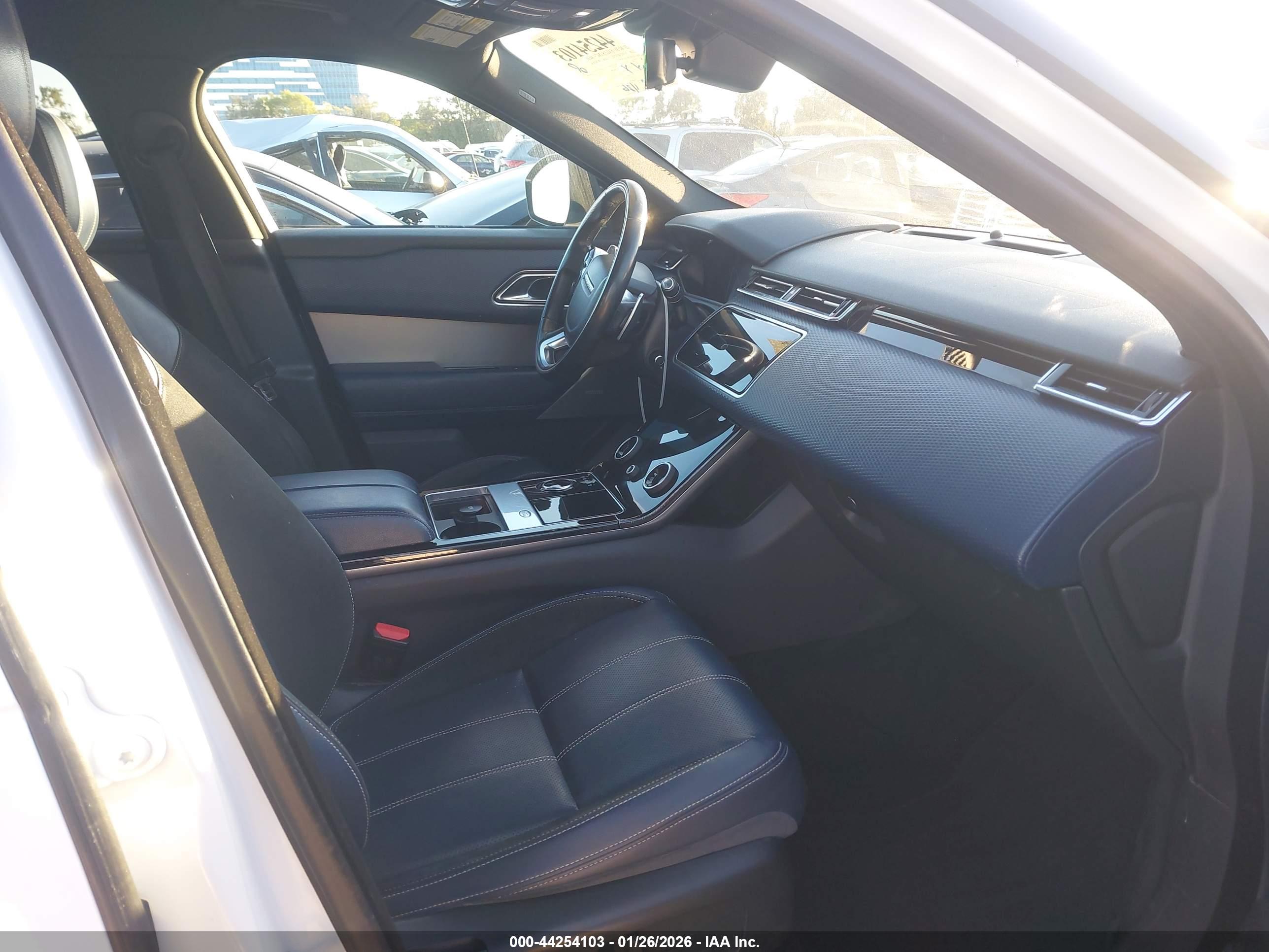 LAND ROVER image 5