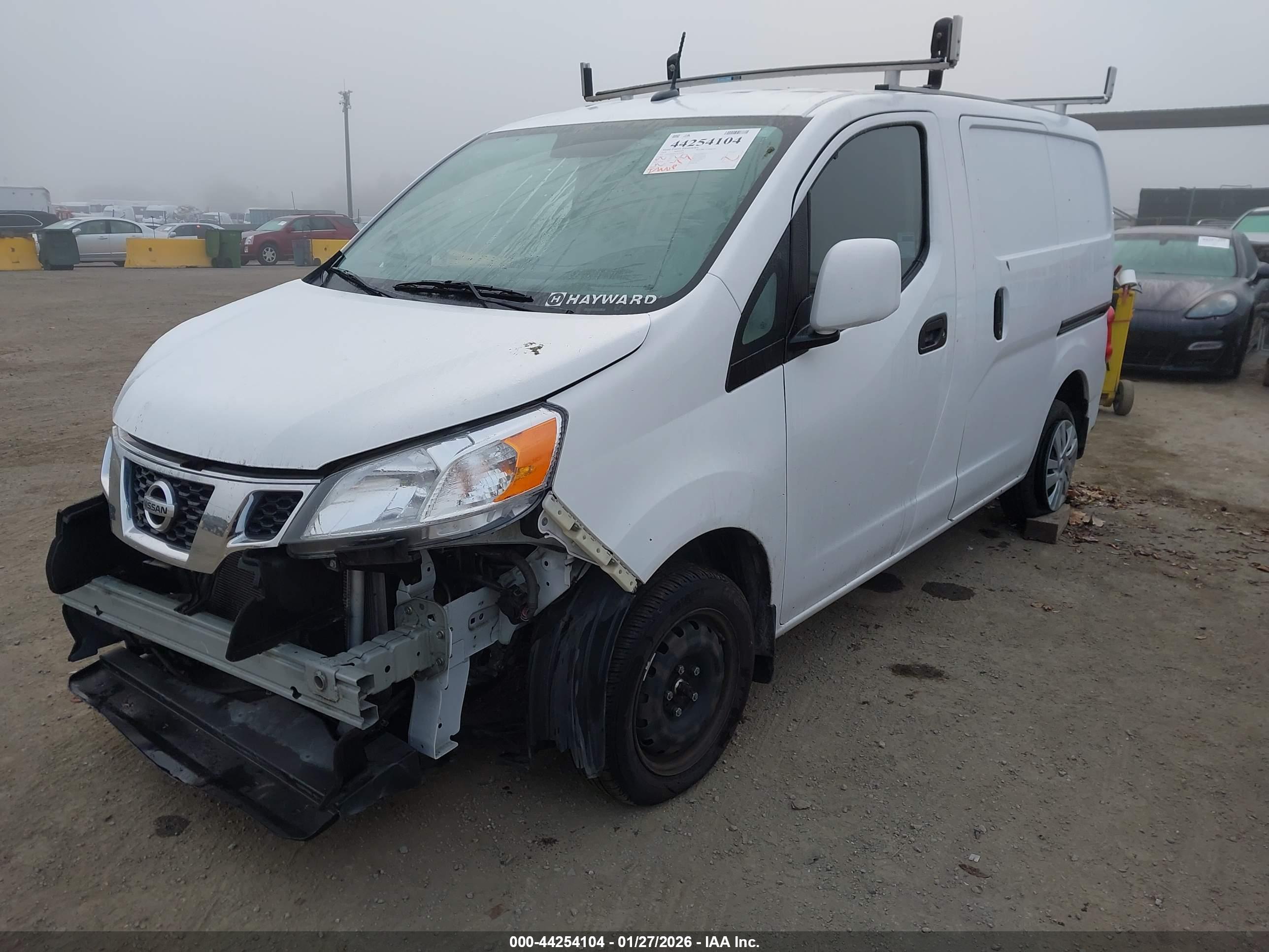 NISSAN NV200 image 2