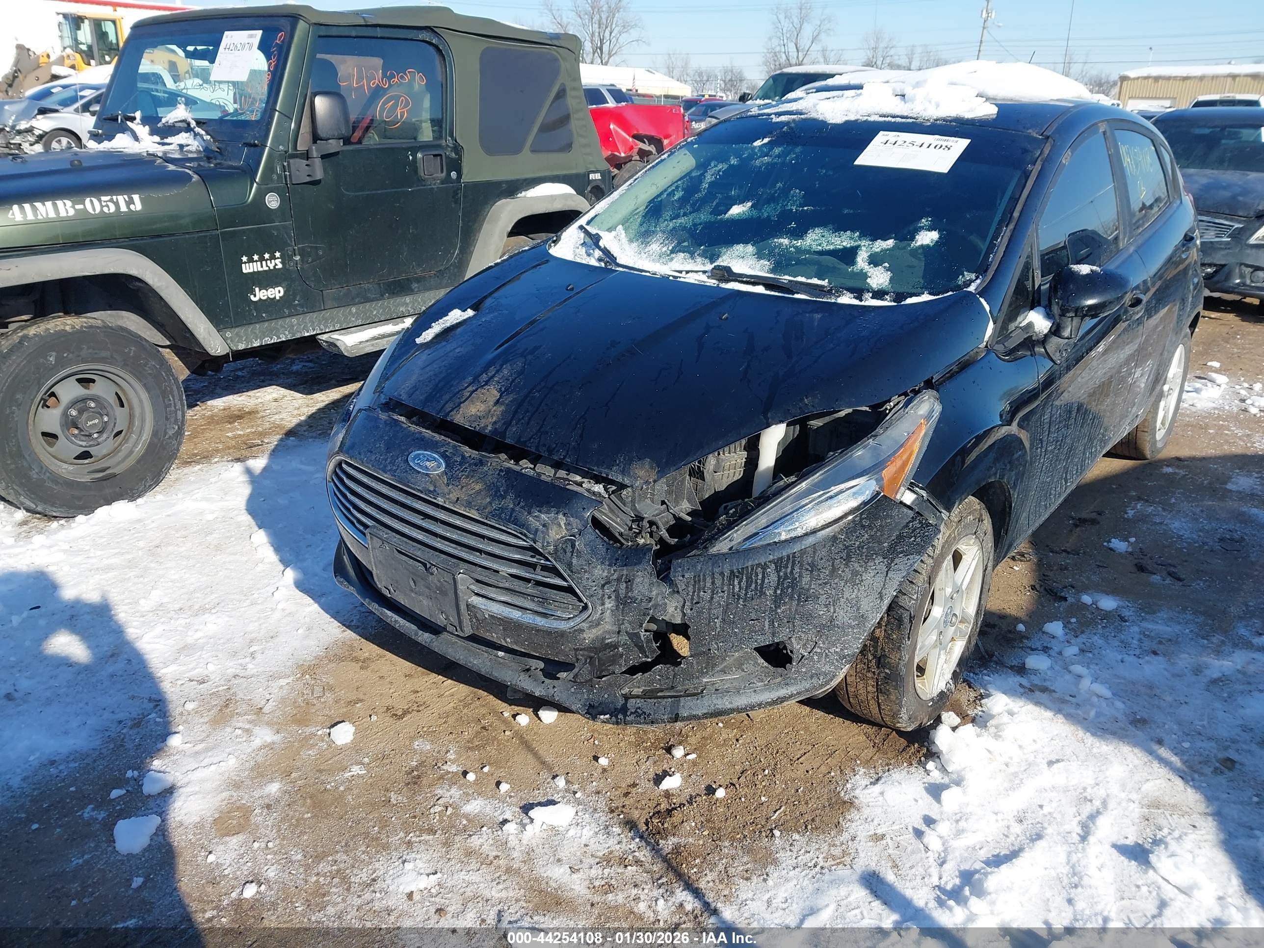 FORD FIESTA image 6