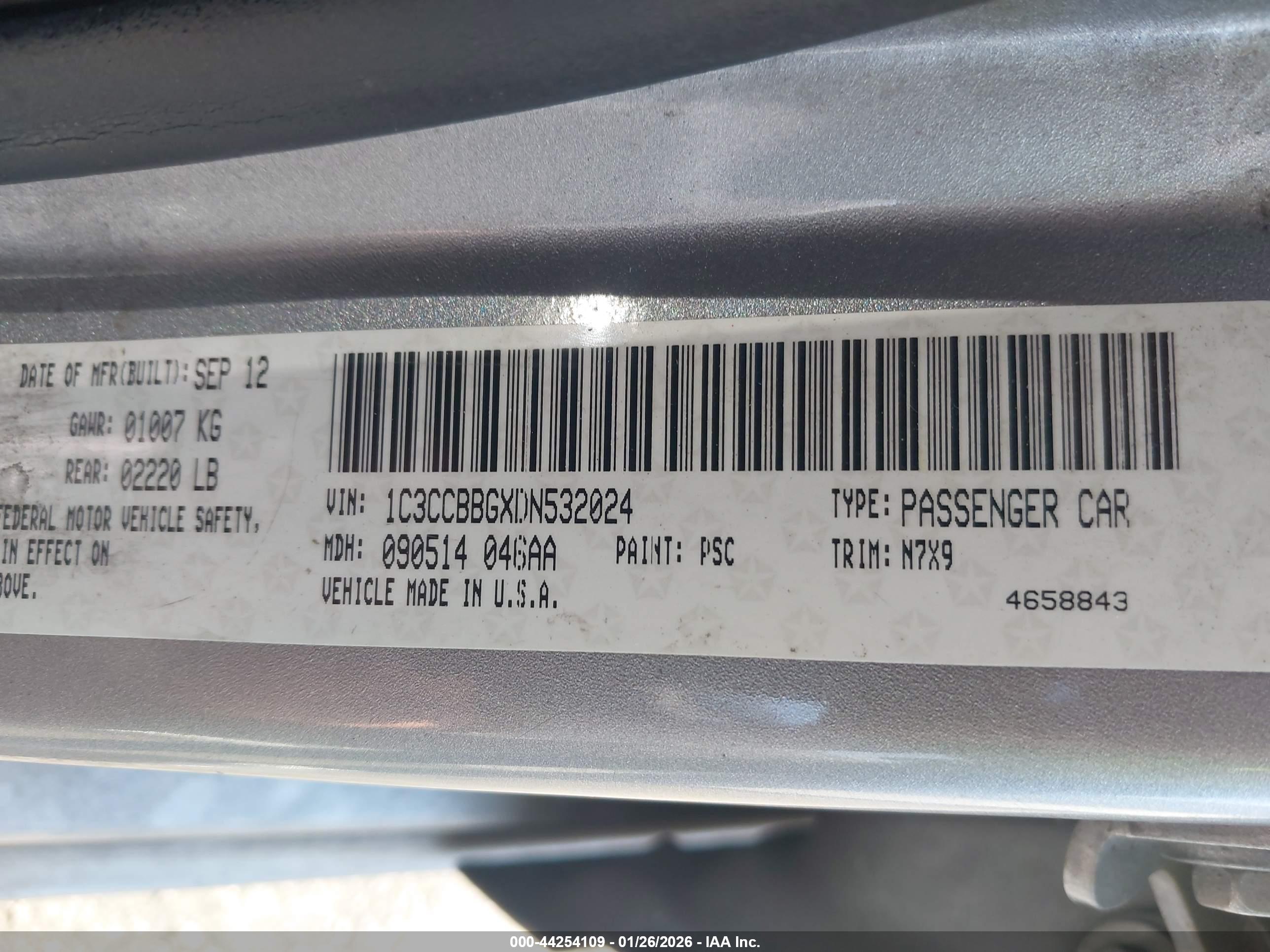 CHRYSLER 200 image 9