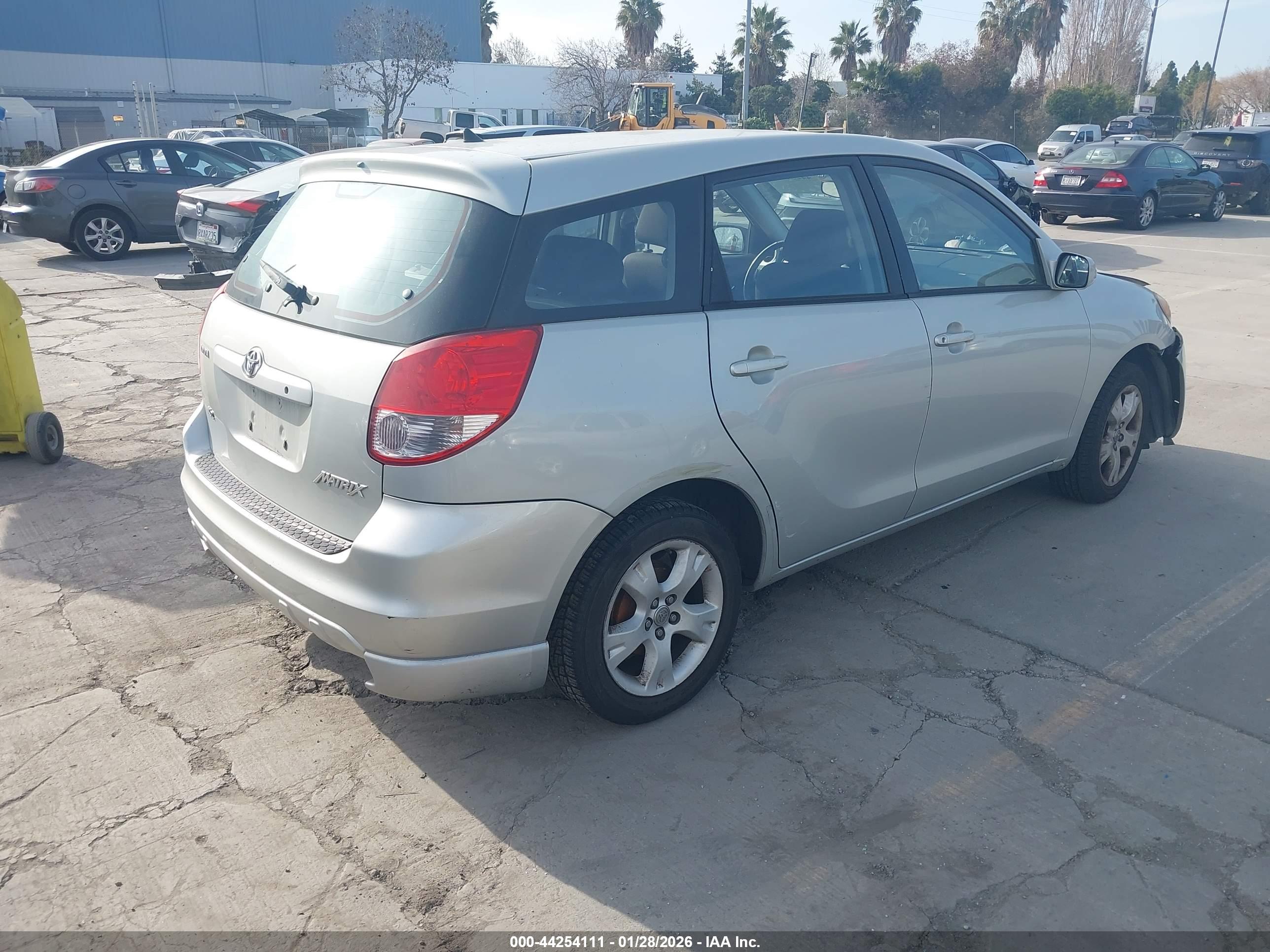 TOYOTA MATRIX image 4