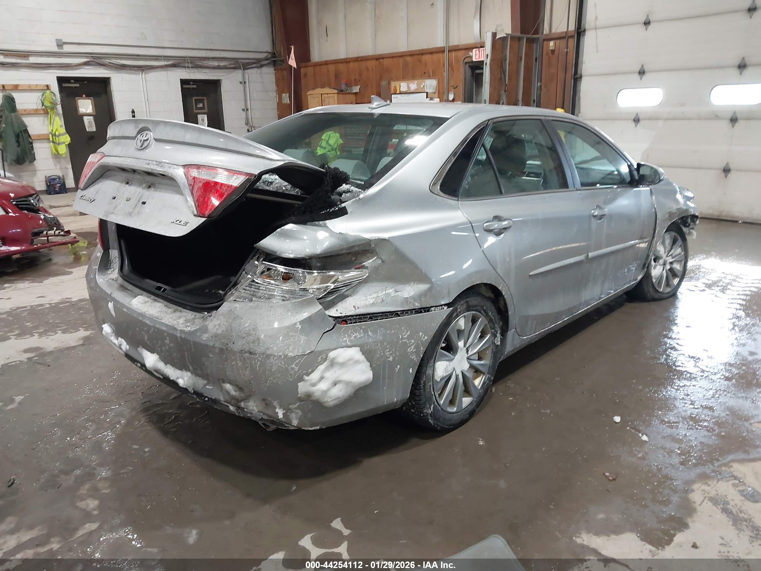 TOYOTA CAMRY image 4