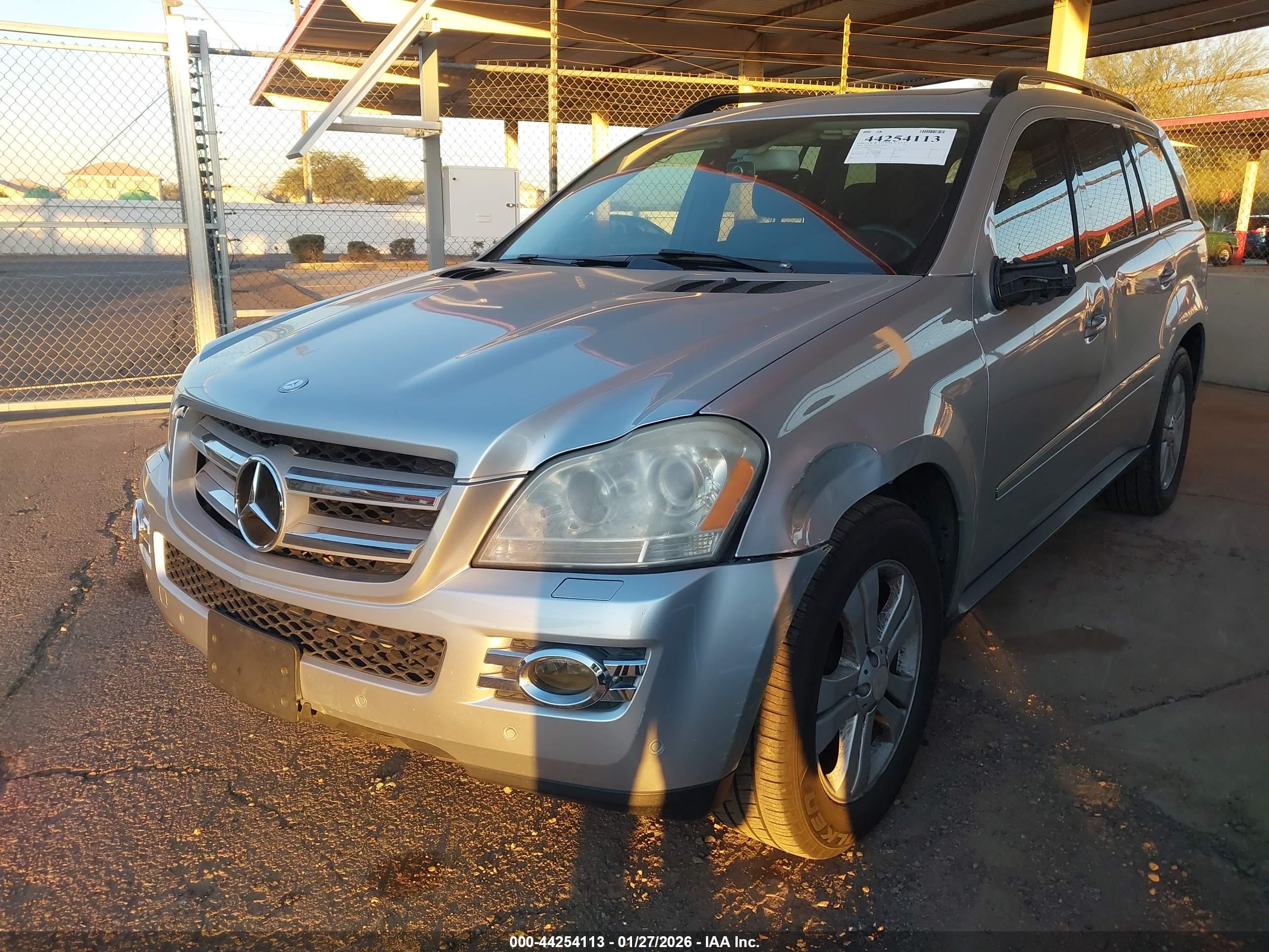 MERCEDES-BENZ GL image 2