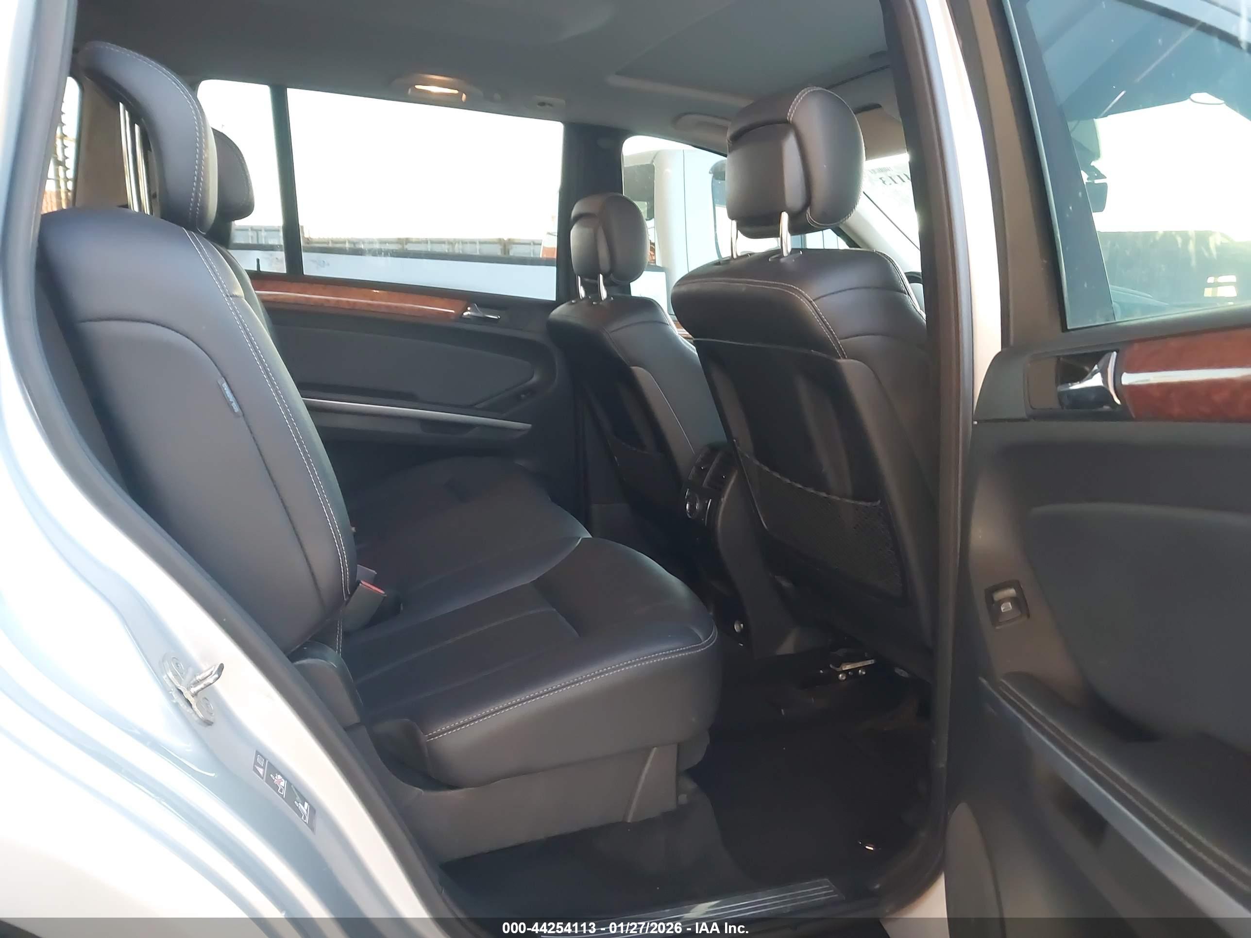 MERCEDES-BENZ GL image 8