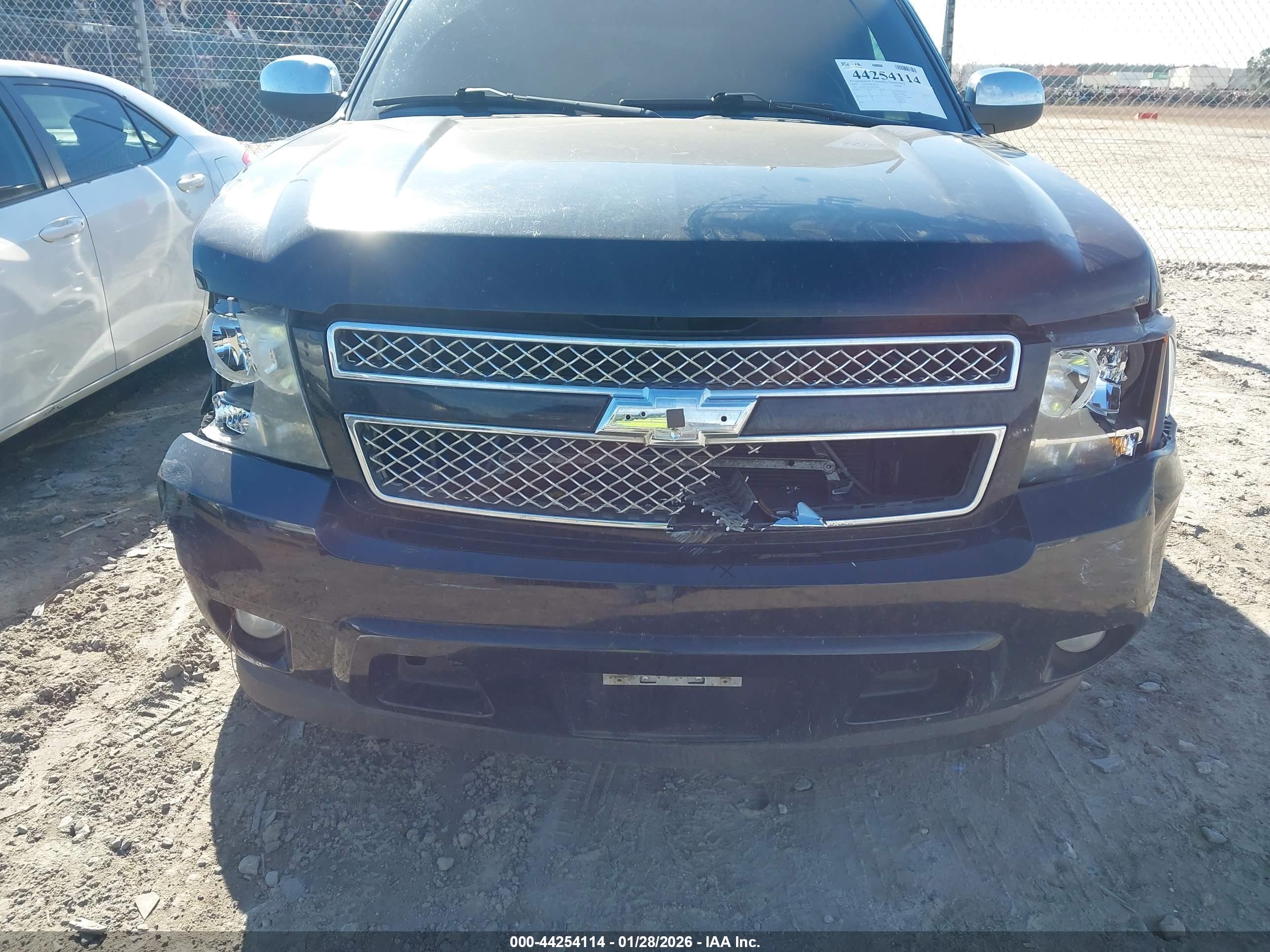 CHEVROLET TAHOE image 6