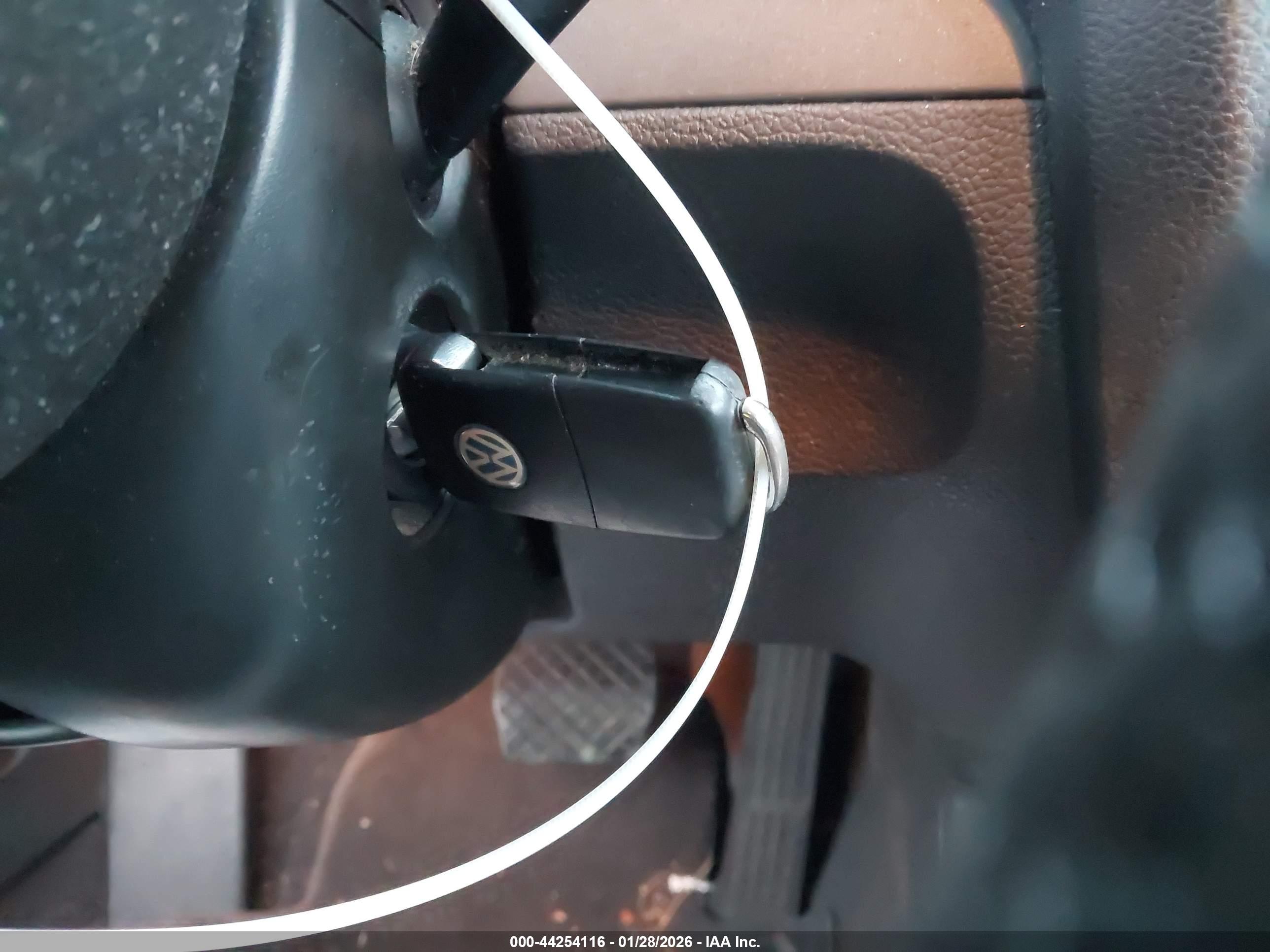 VOLKSWAGEN EOS image 11