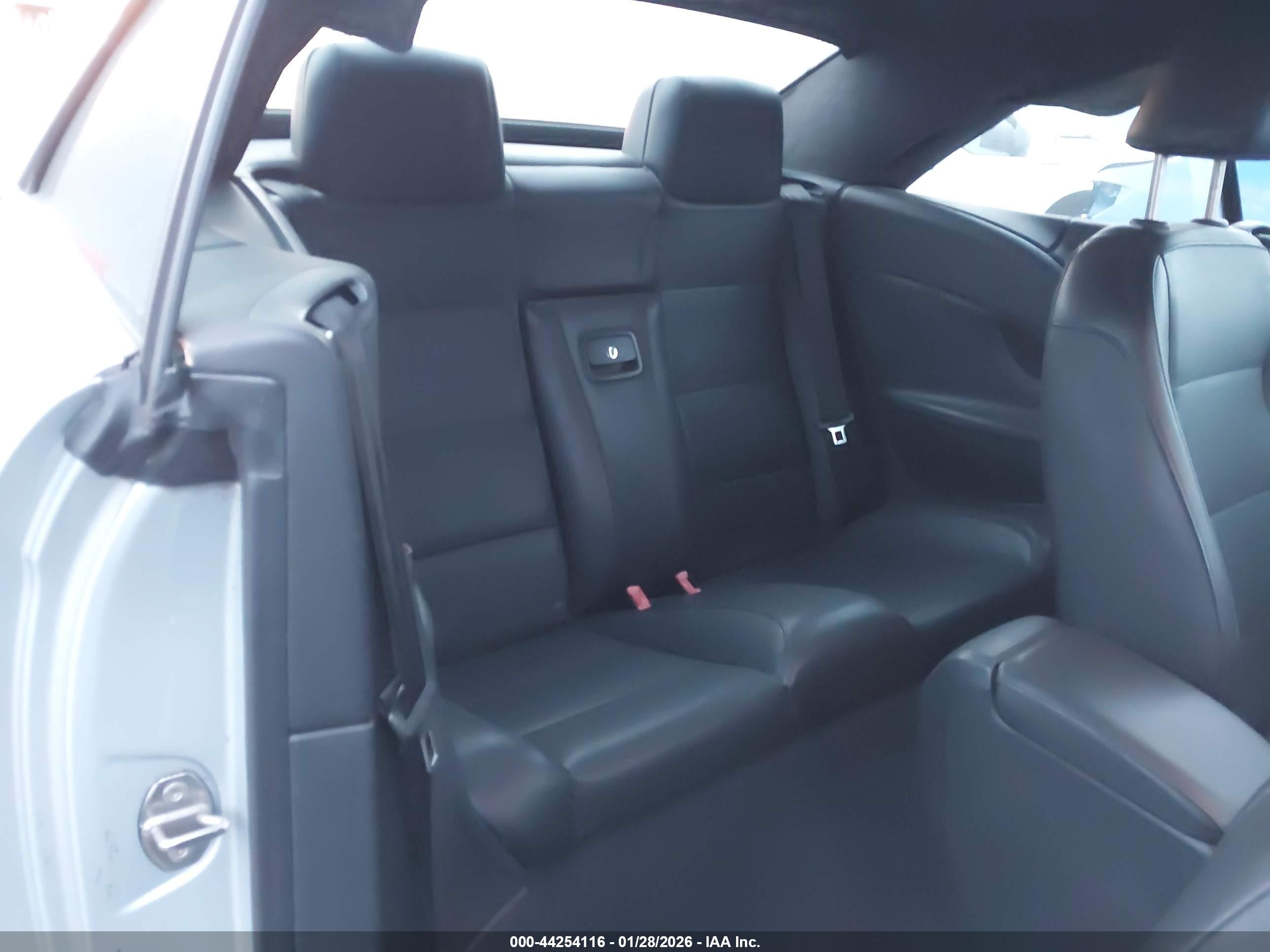 VOLKSWAGEN EOS image 8