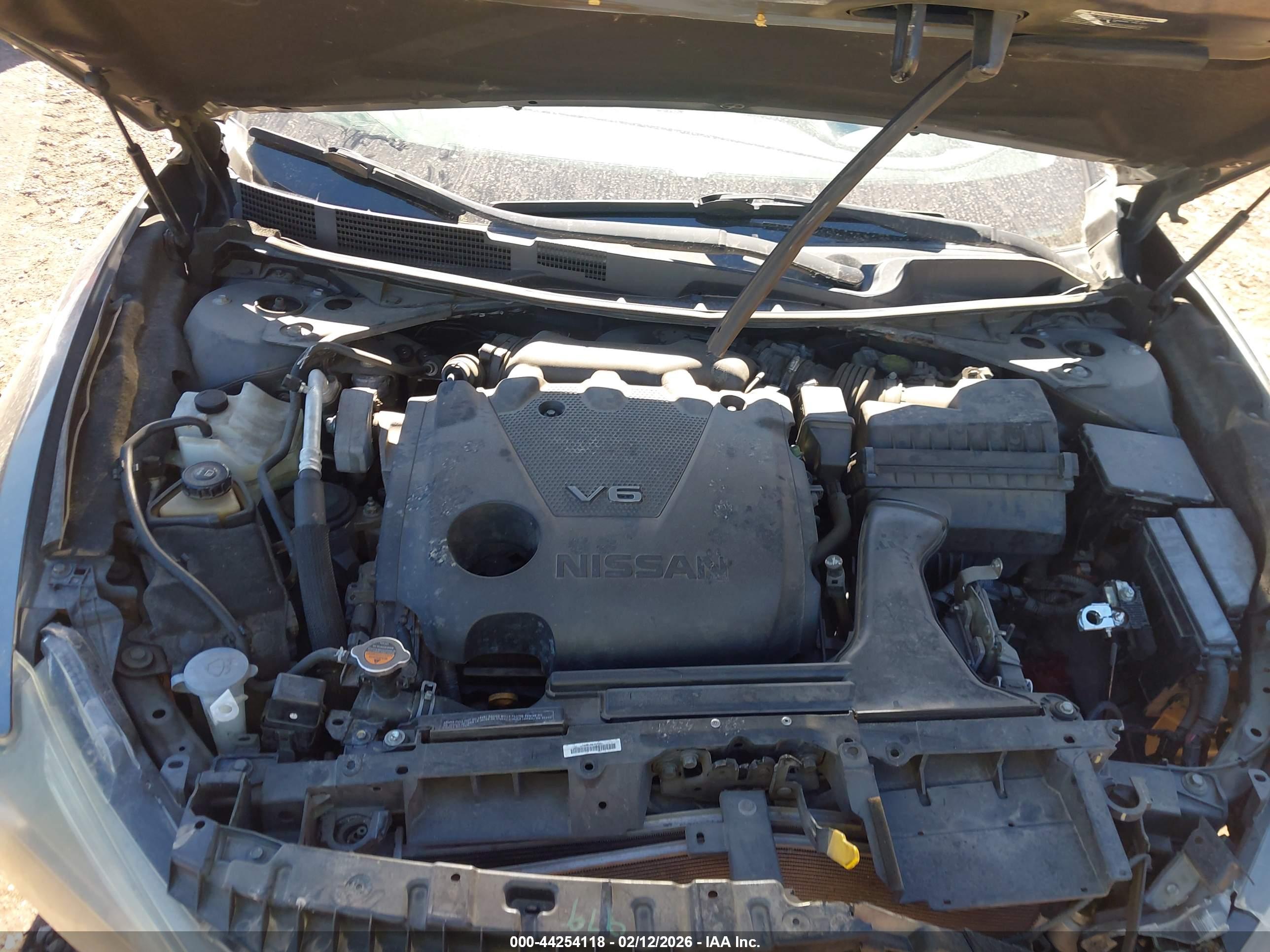 NISSAN MAXIMA image 10