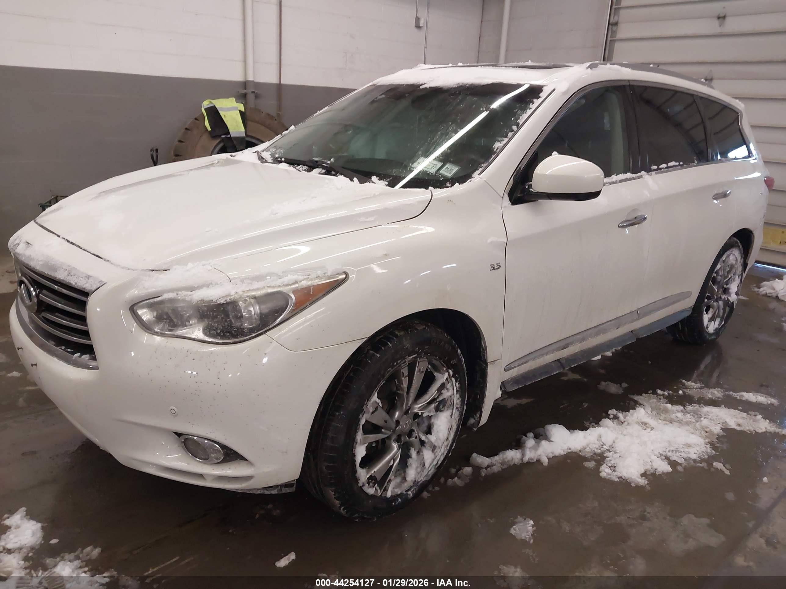 INFINITI QX60 image 2