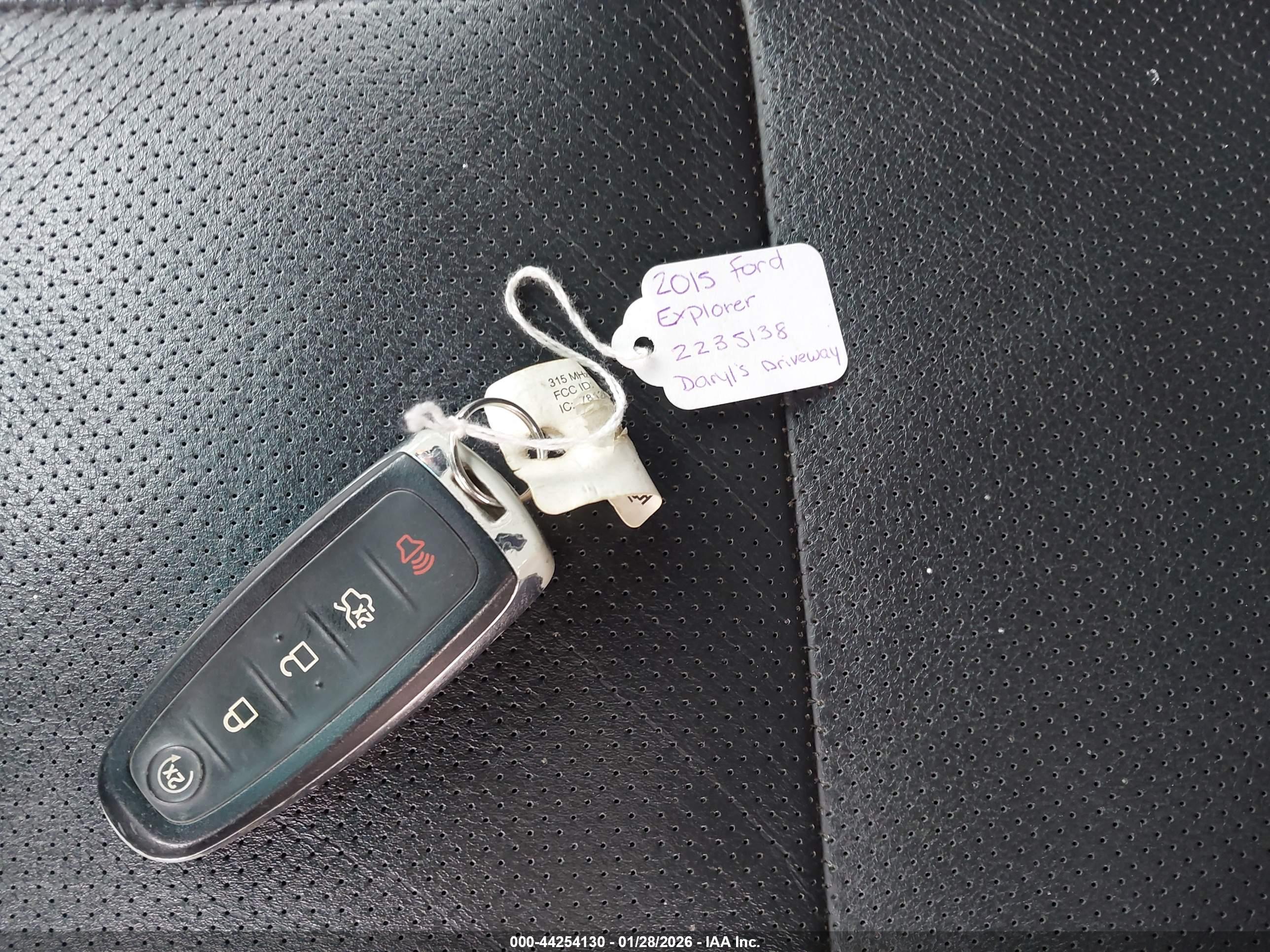 FORD EXPLORER image 11