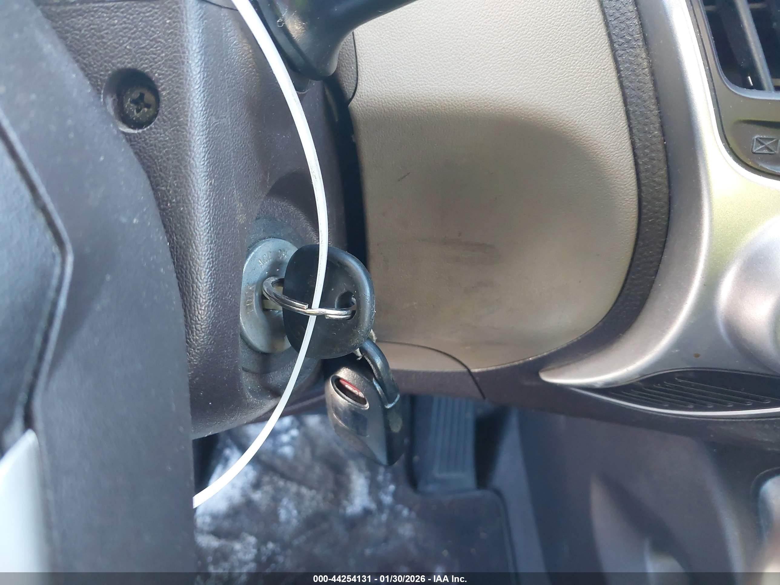 HYUNDAI TUCSON image 11