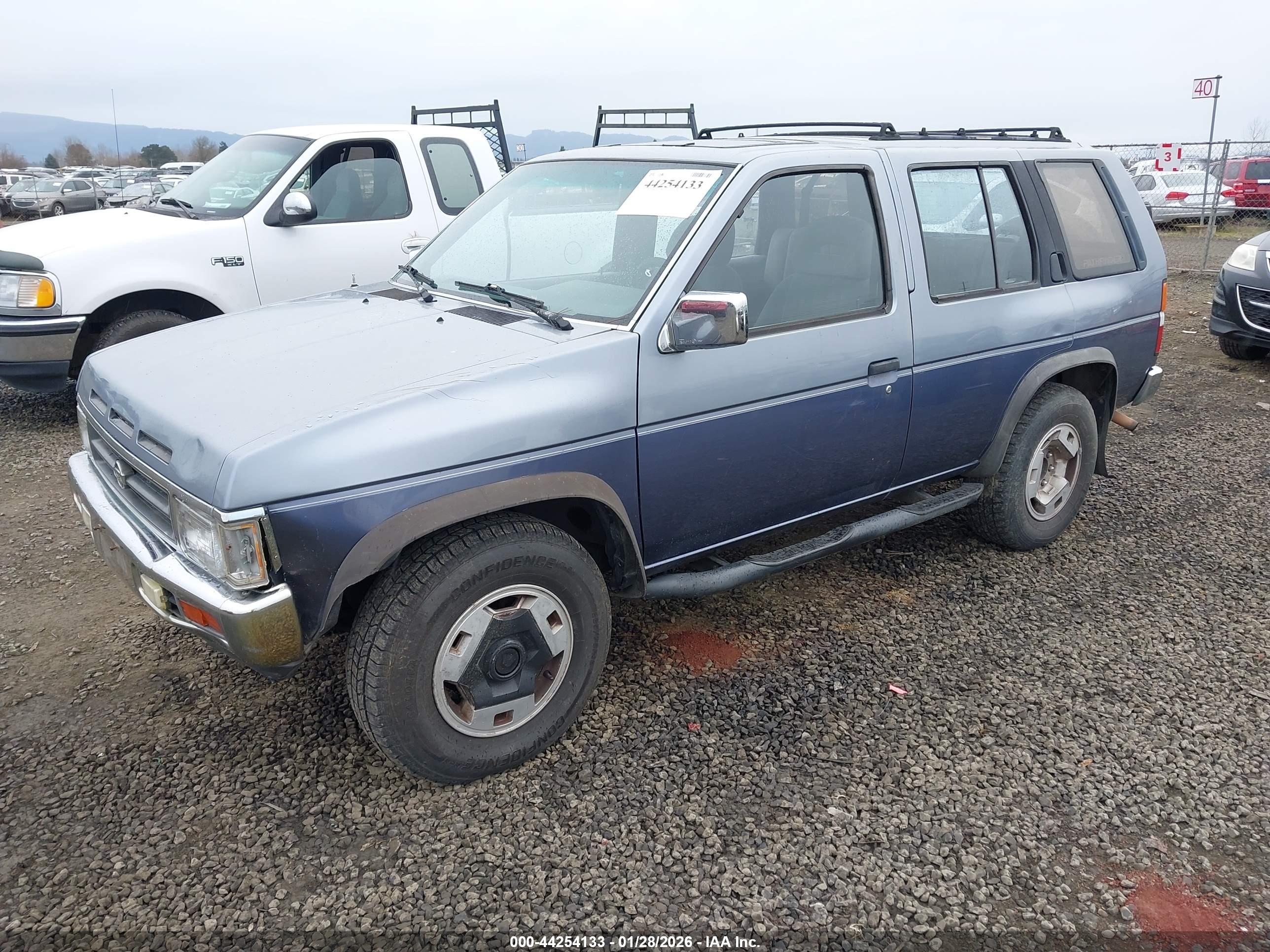 NISSAN PATHFINDER image 2