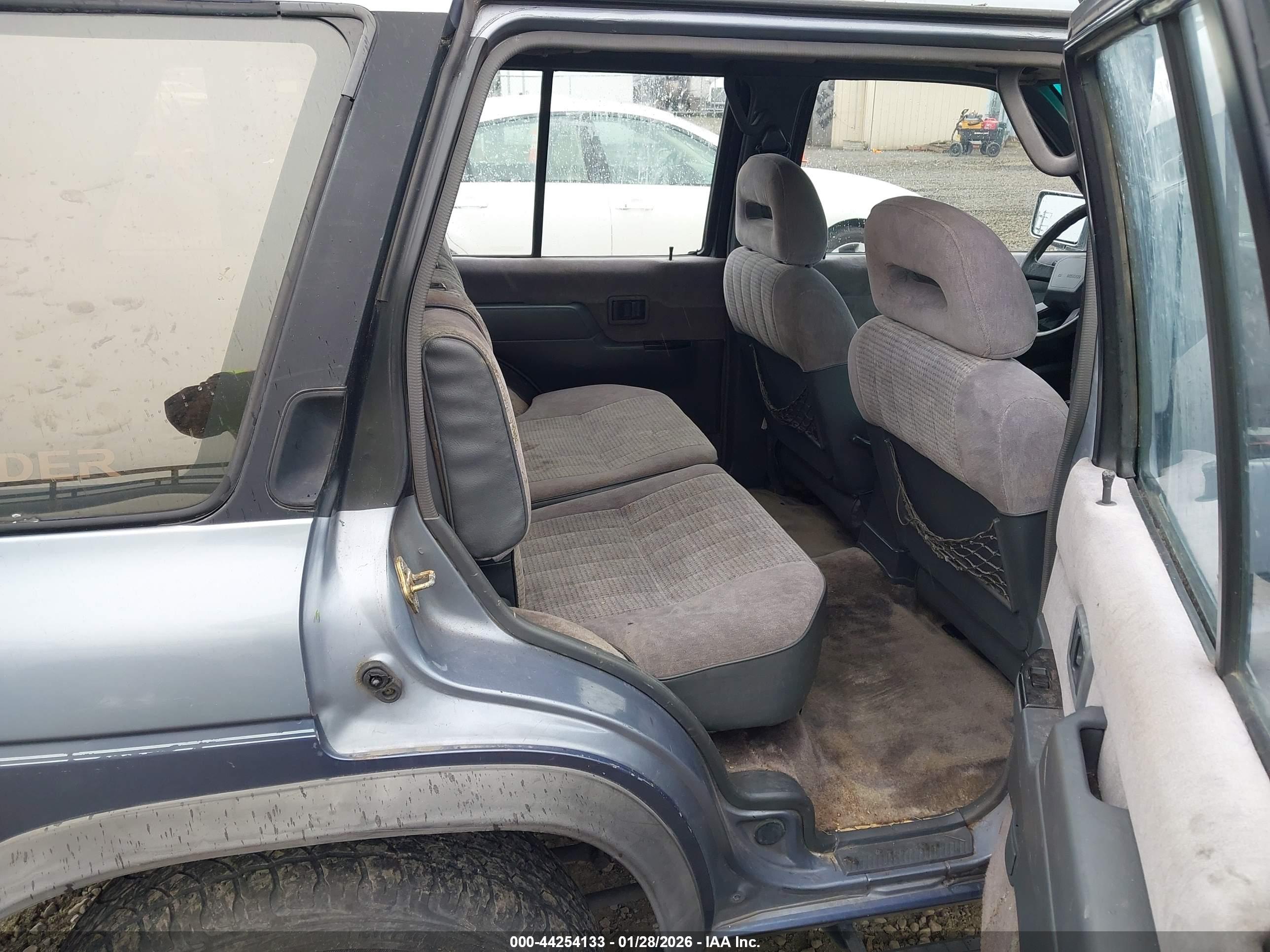 NISSAN PATHFINDER image 8