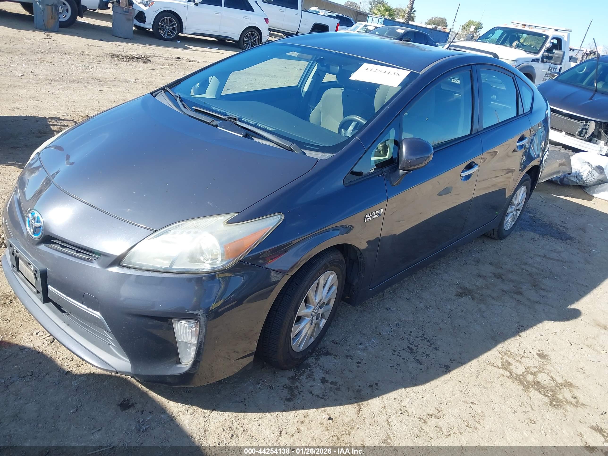 TOYOTA PRIUS image 2