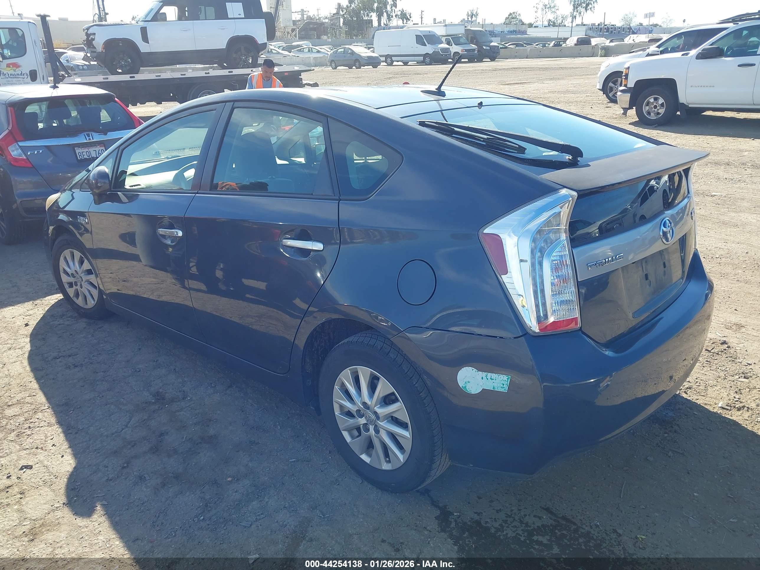 TOYOTA PRIUS image 3