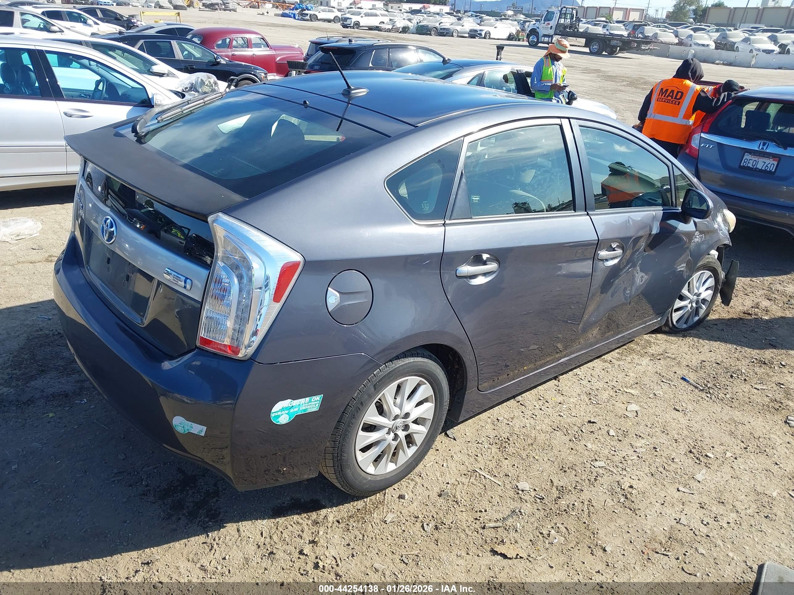 TOYOTA PRIUS image 4