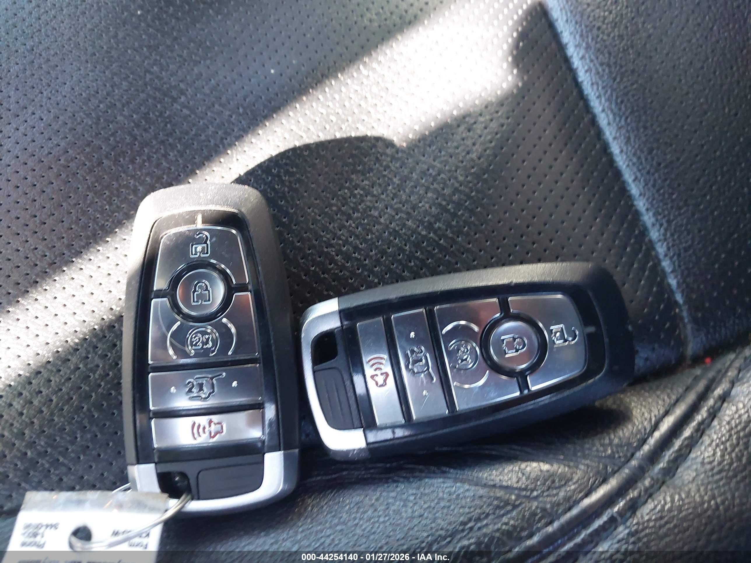 FORD EXPLORER image 11