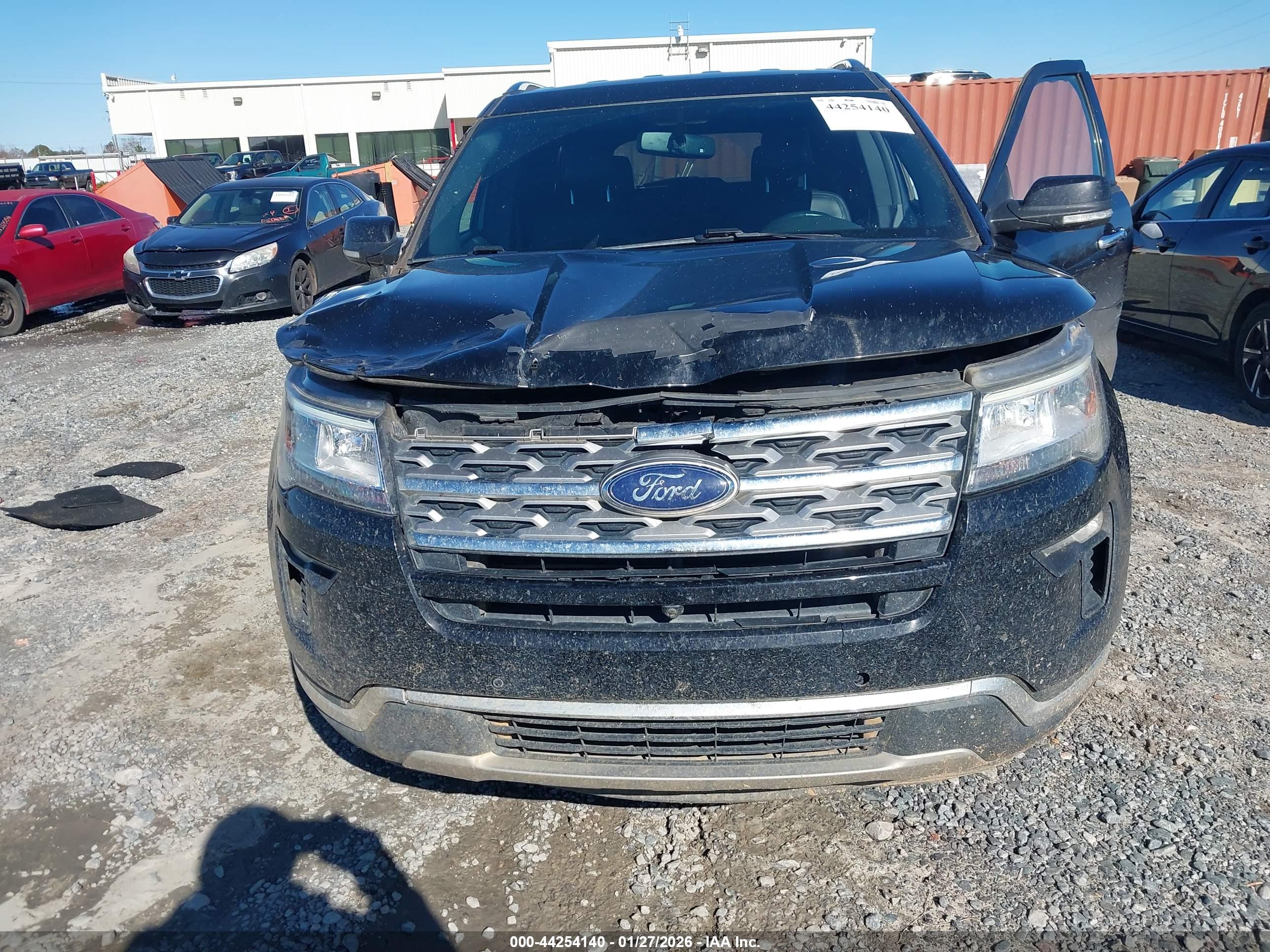 FORD EXPLORER image 6