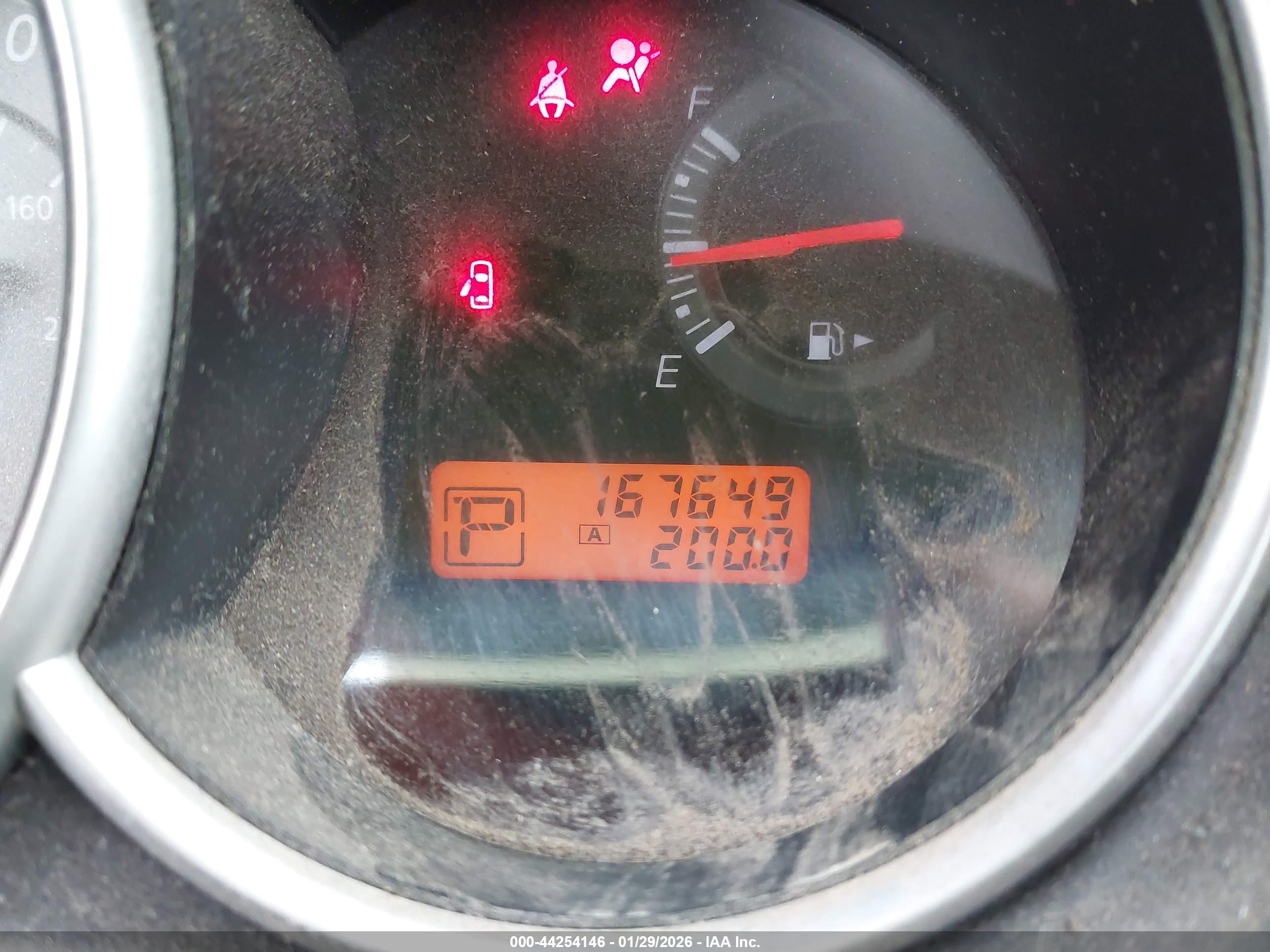 NISSAN VERSA image 7