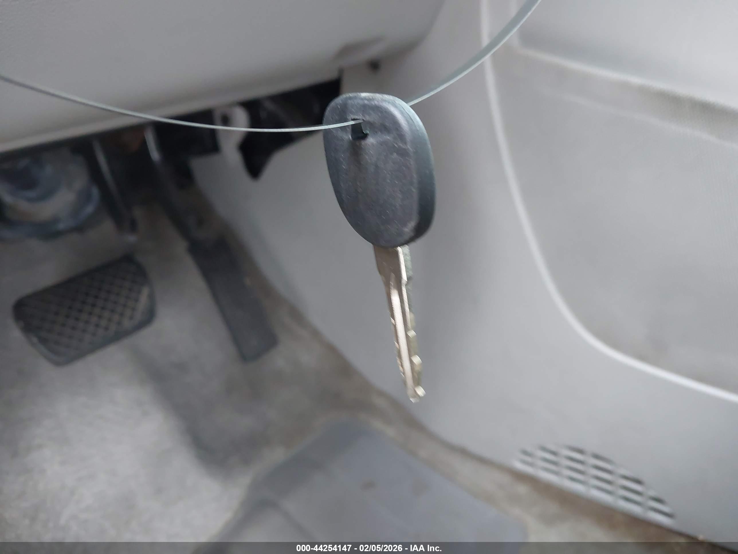 CHEVROLET EQUINOX image 11