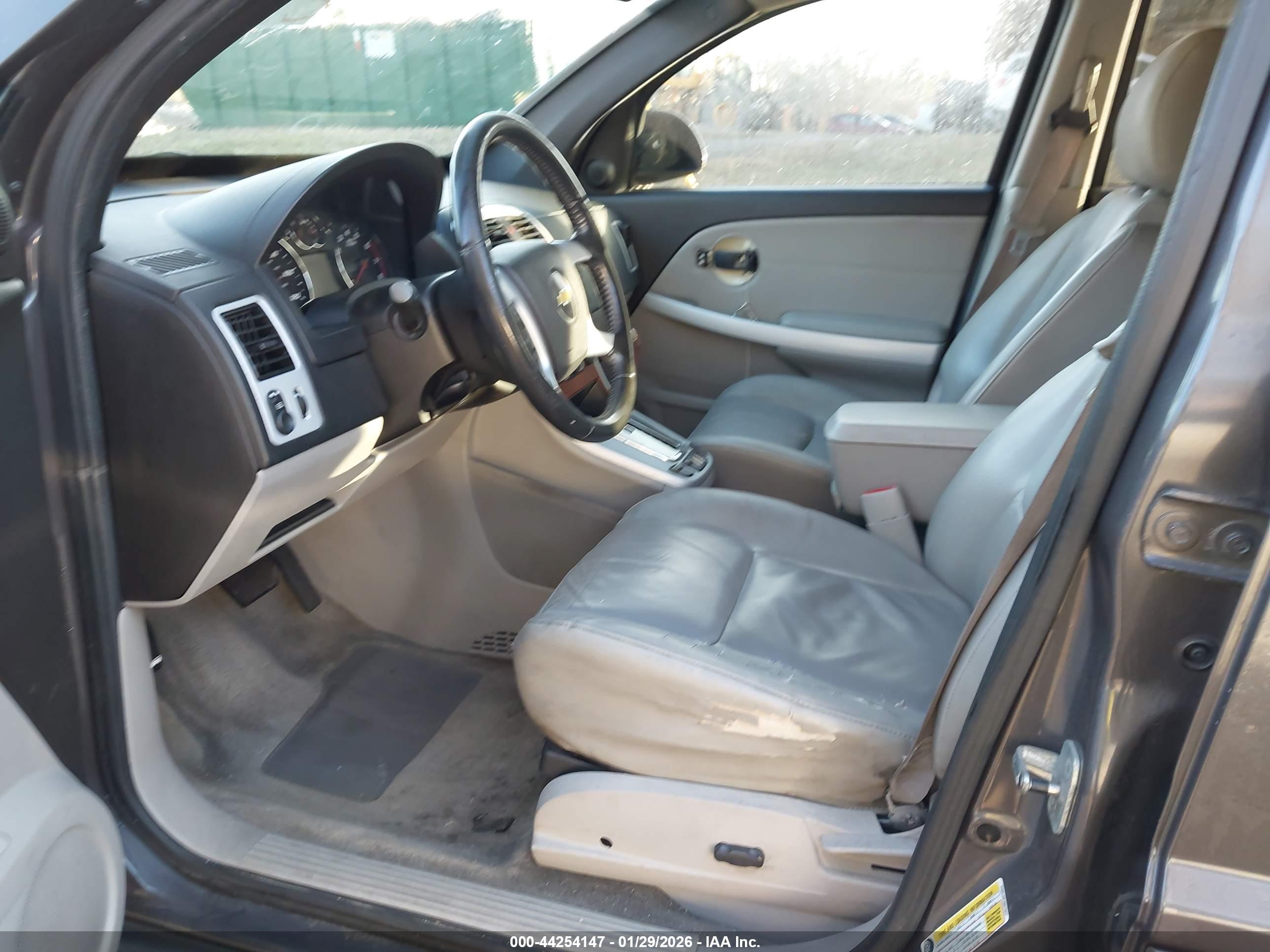 CHEVROLET EQUINOX image 5