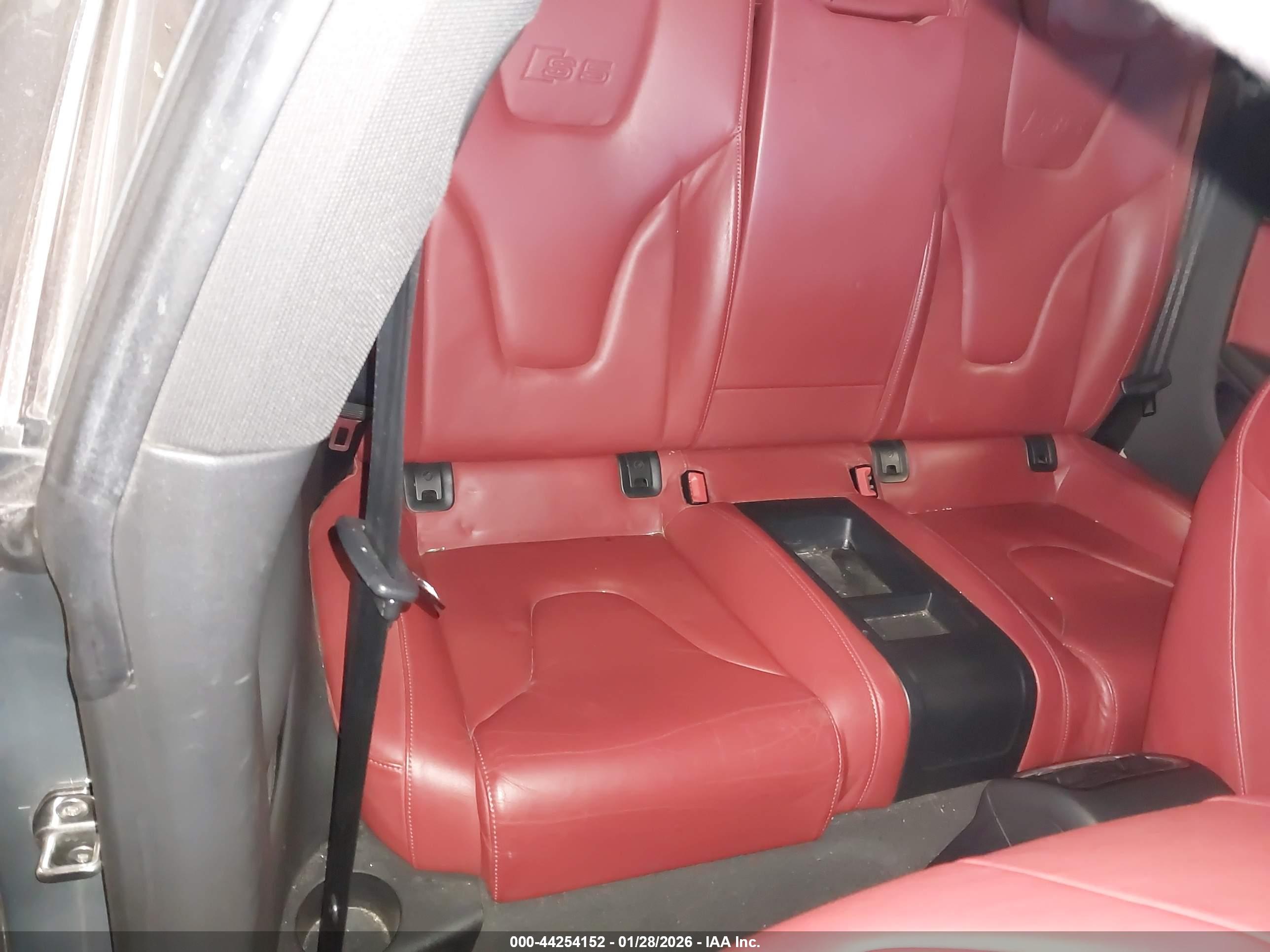 AUDI S5 image 8