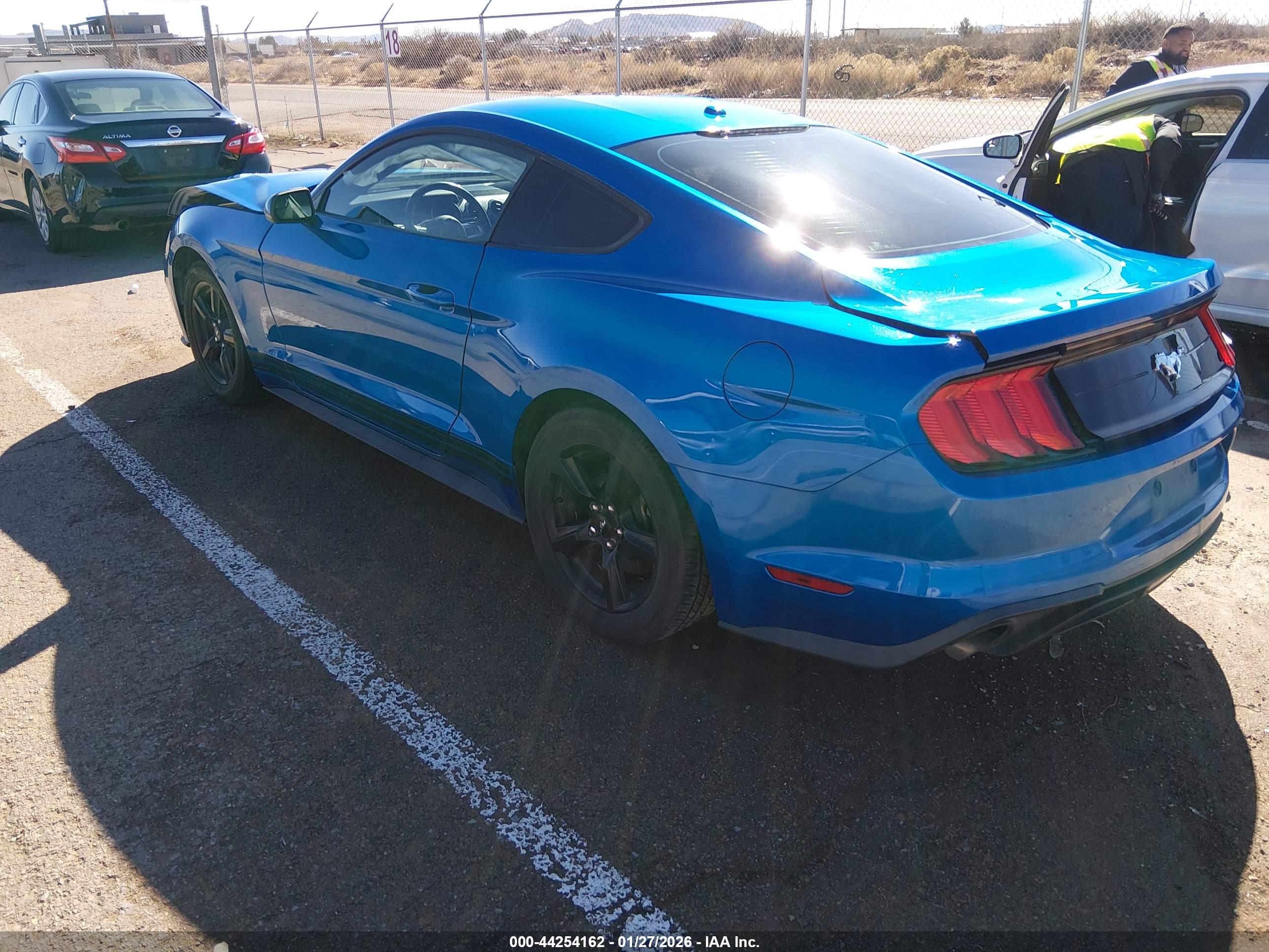 FORD MUSTANG image 3