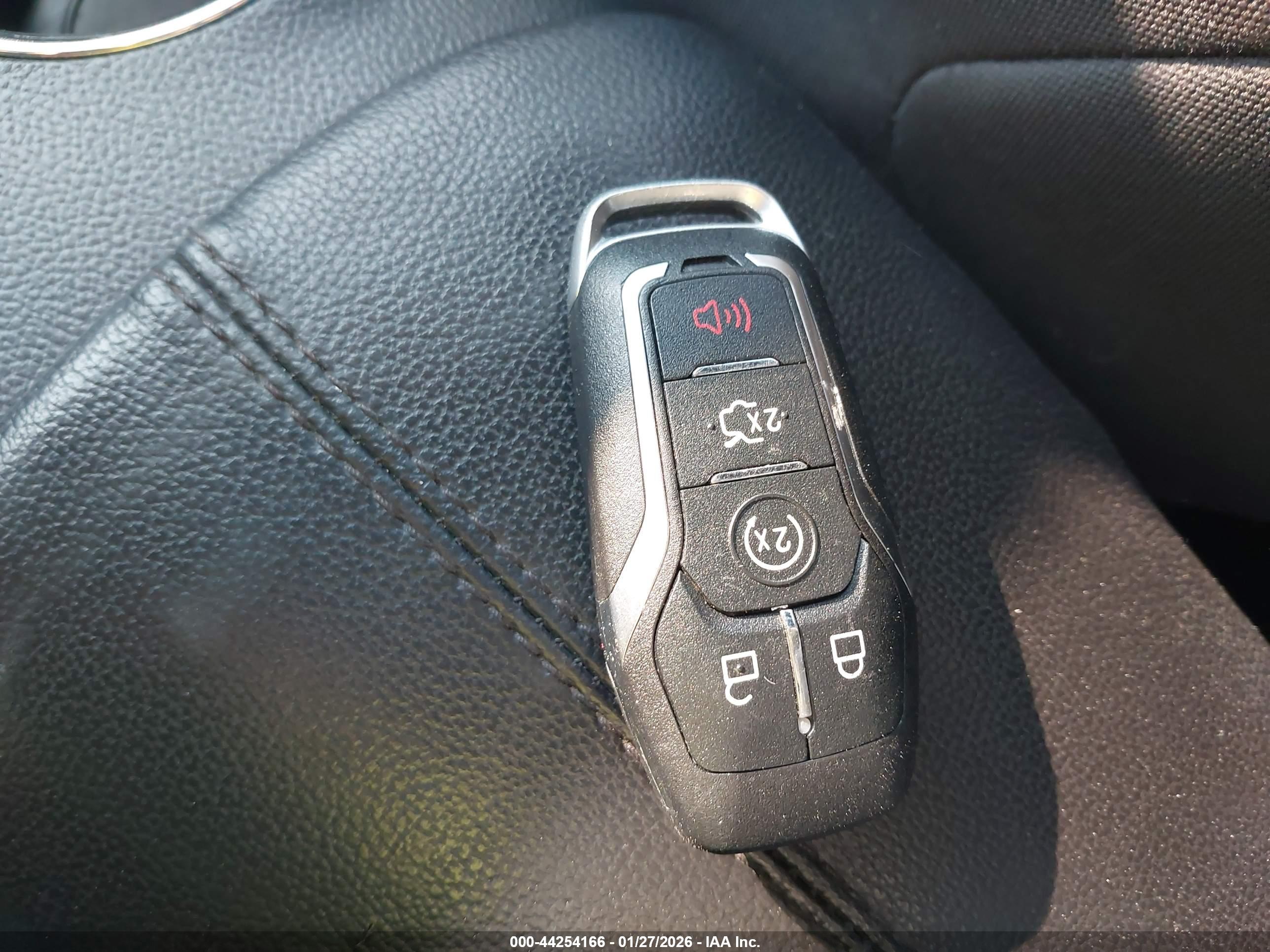 FORD MUSTANG image 11