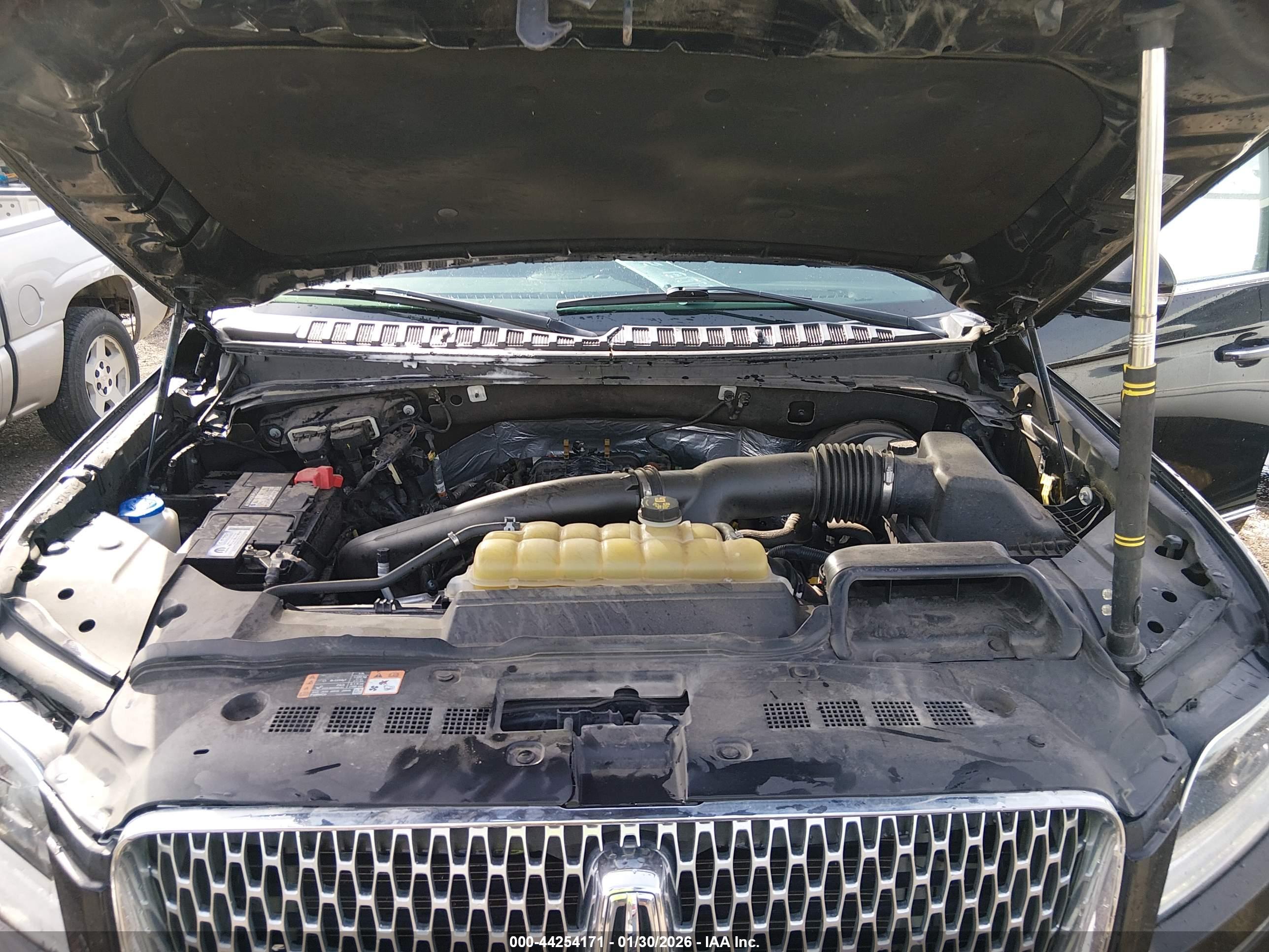 LINCOLN NAVIGATOR image 10