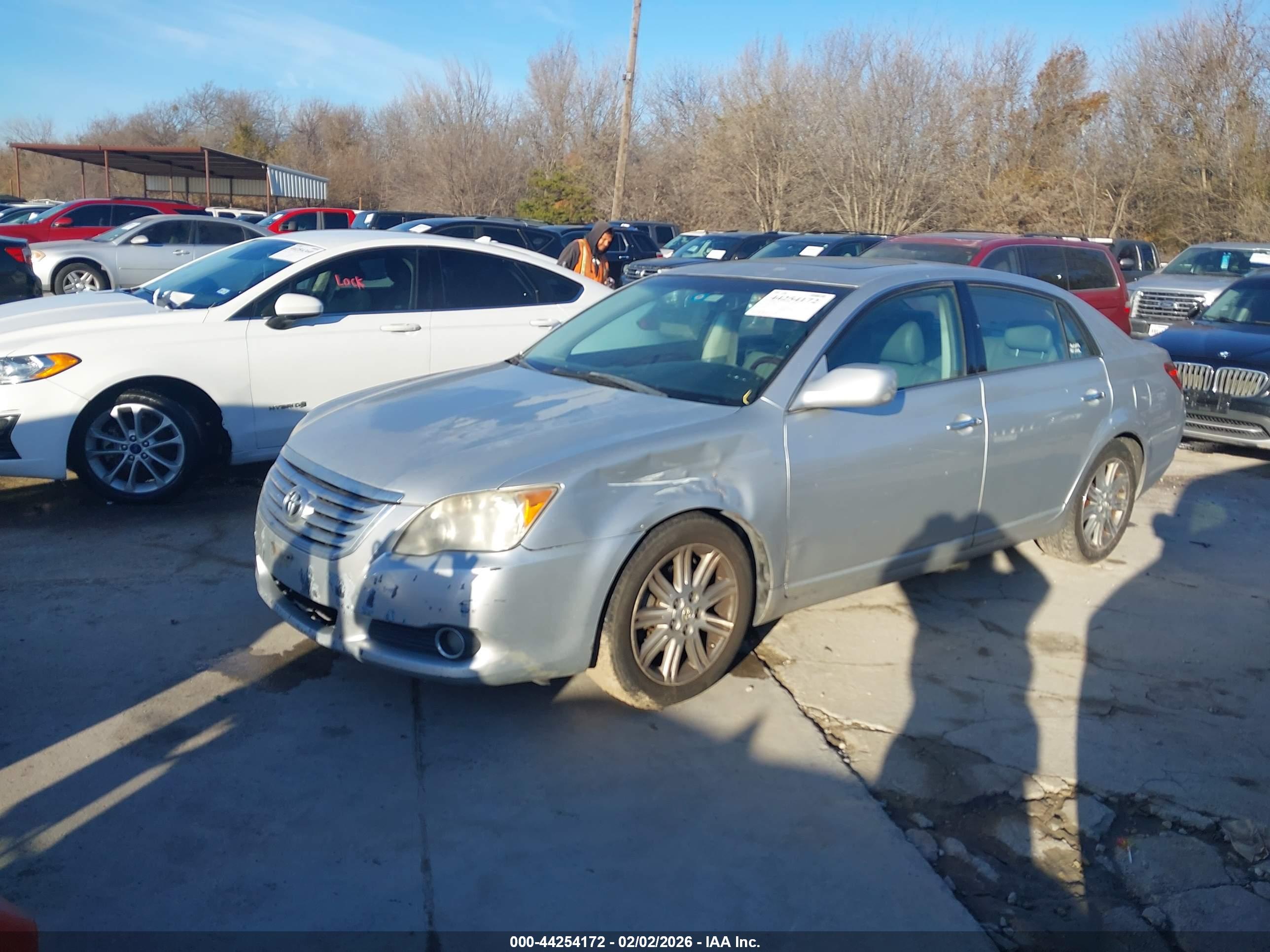 TOYOTA AVALON image 2