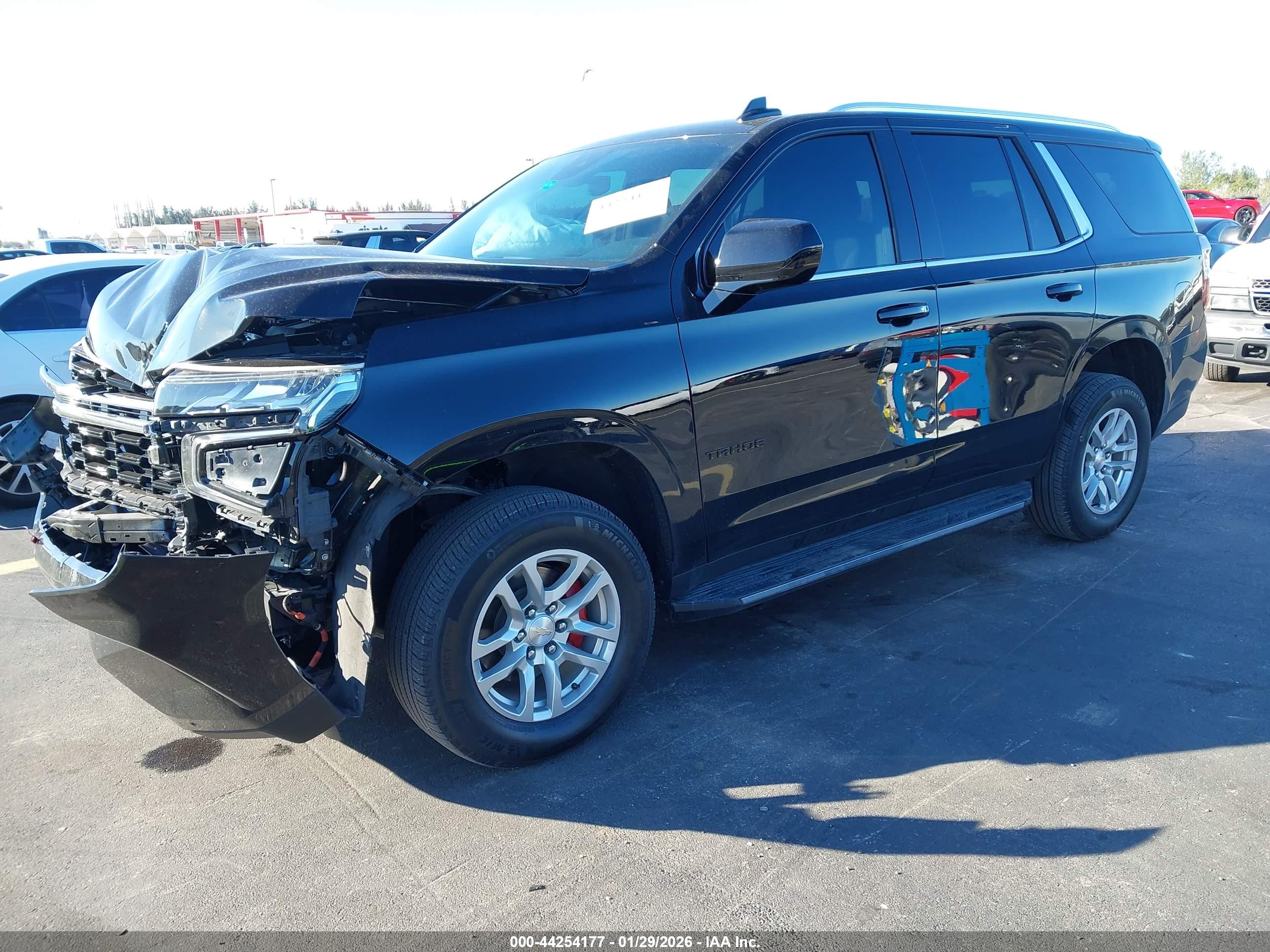 CHEVROLET TAHOE image 2