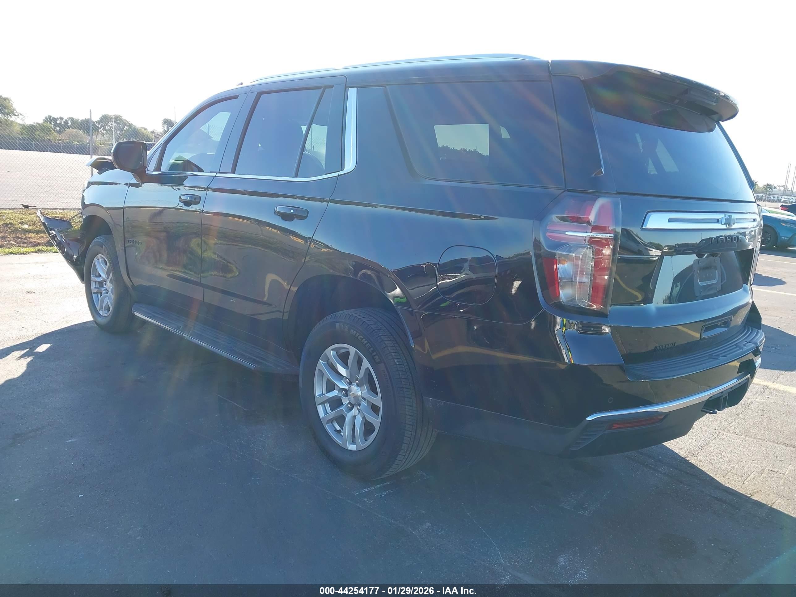 CHEVROLET TAHOE image 3