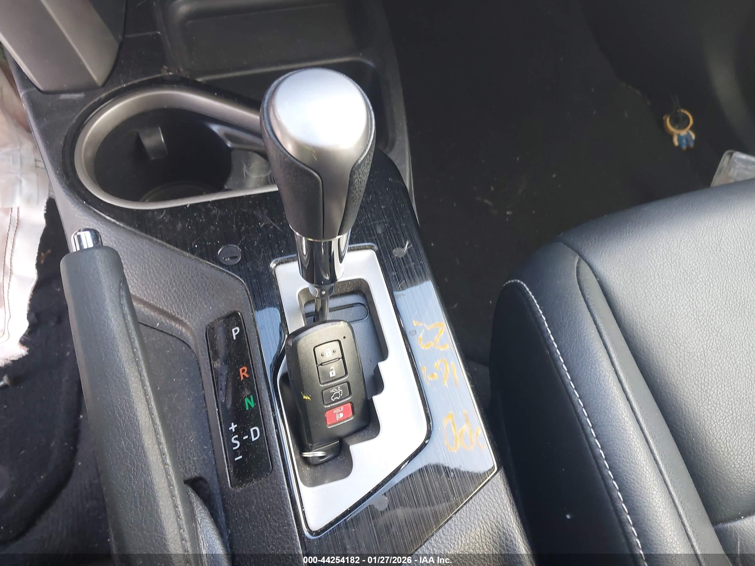 TOYOTA RAV4 image 11