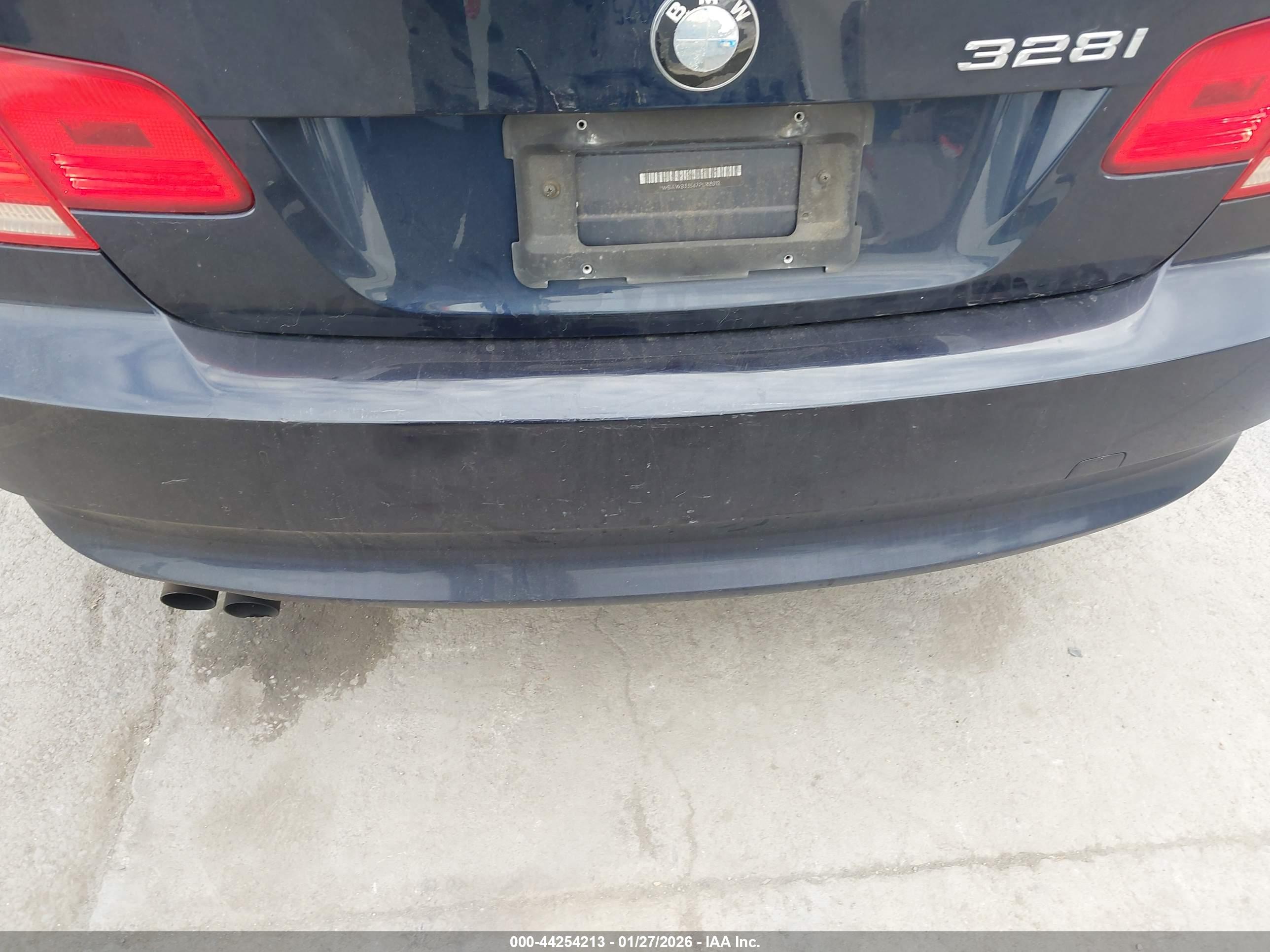 BMW 328I image 6