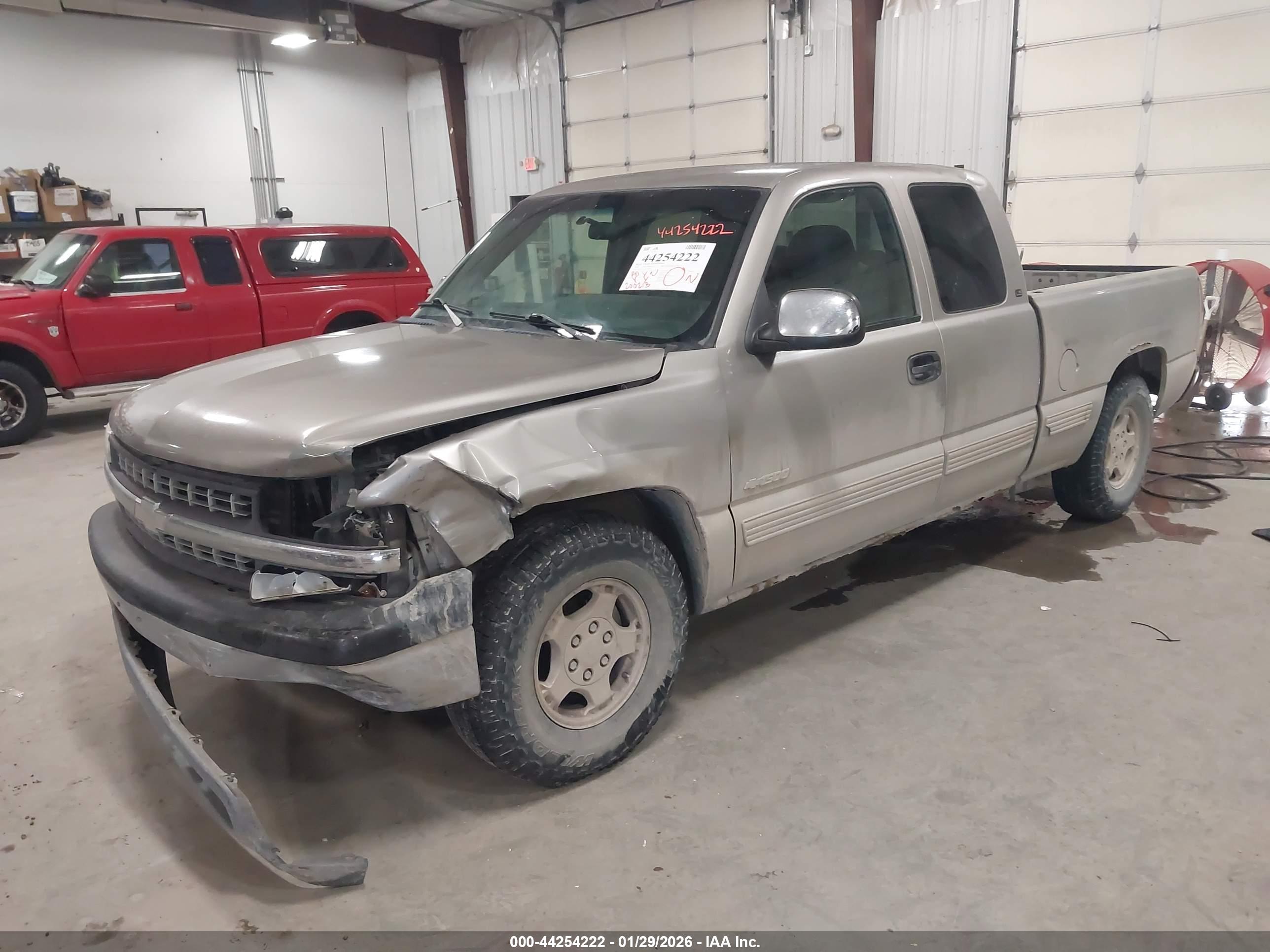 CHEVROLET SILVERADO image 2