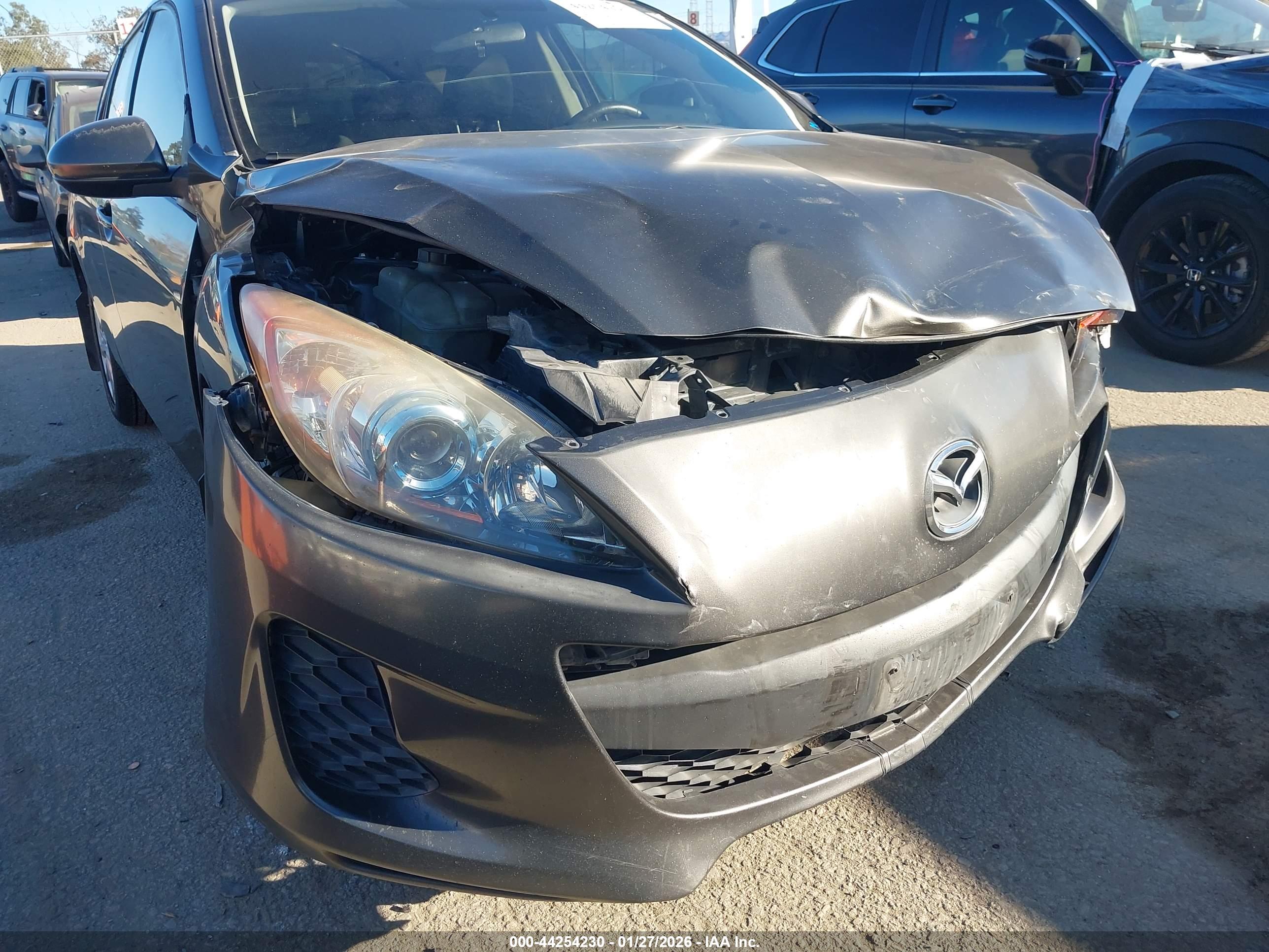 MAZDA MAZDA3 image 6