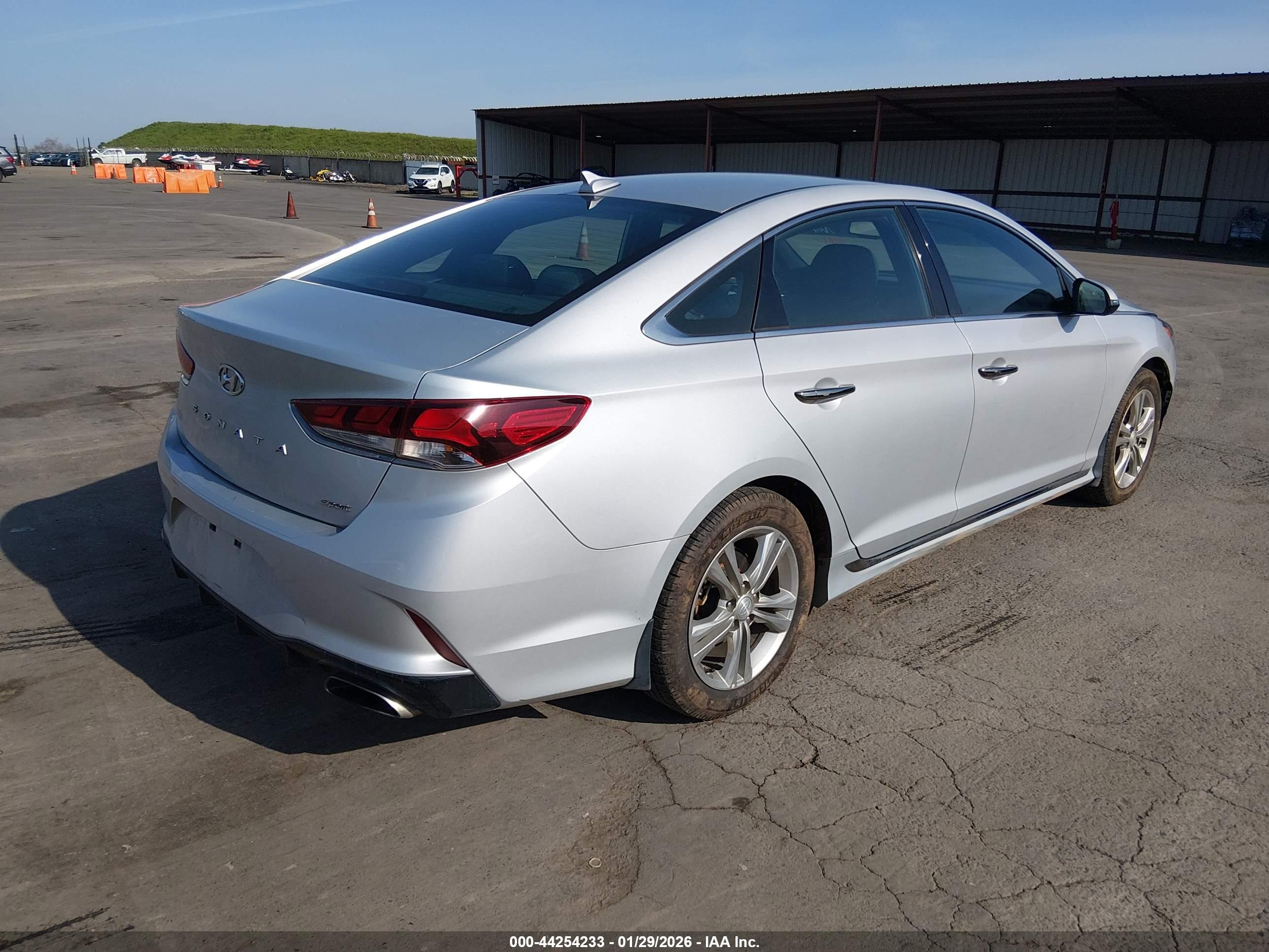 HYUNDAI SONATA image 4