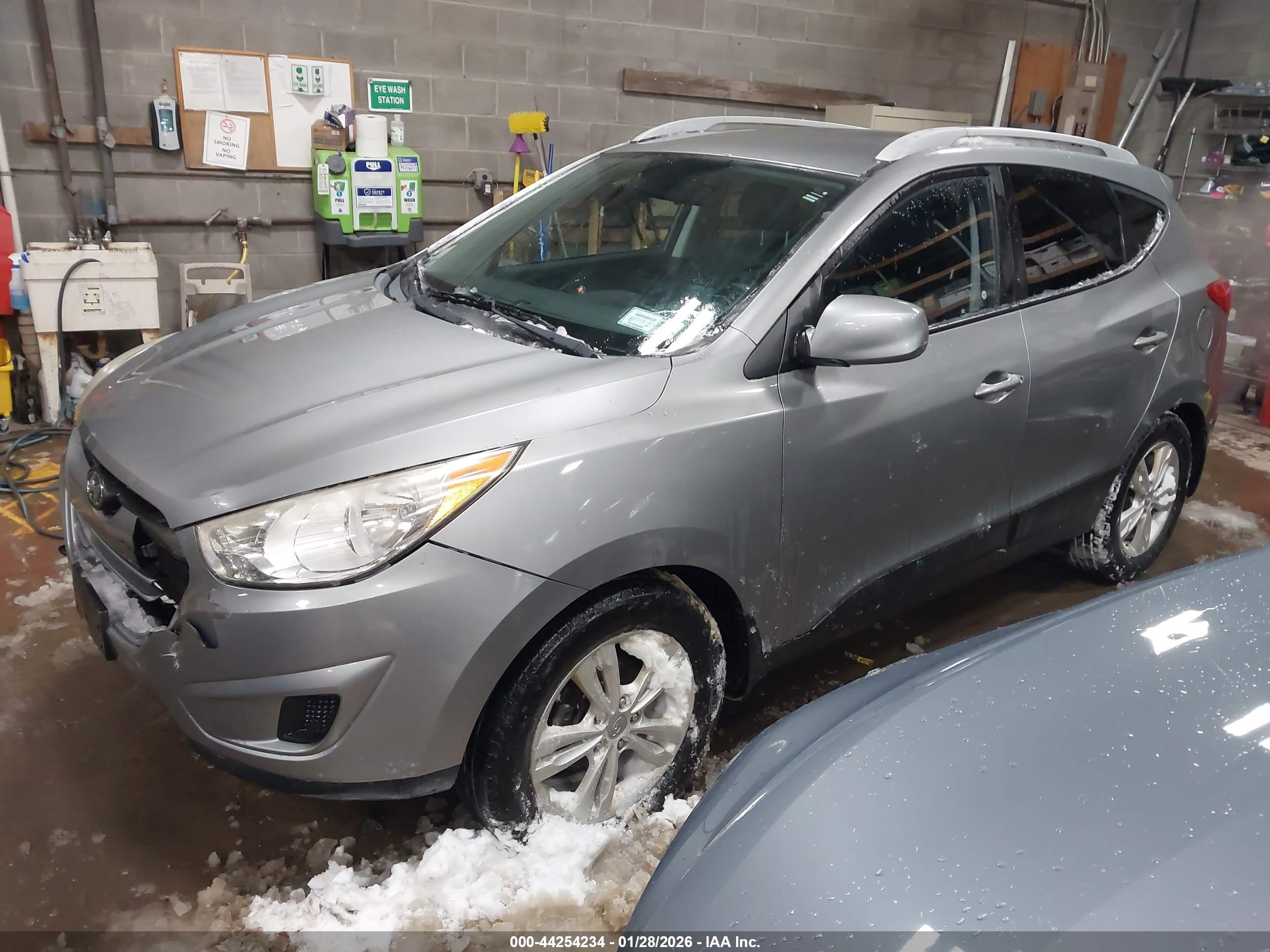 HYUNDAI TUCSON image 2