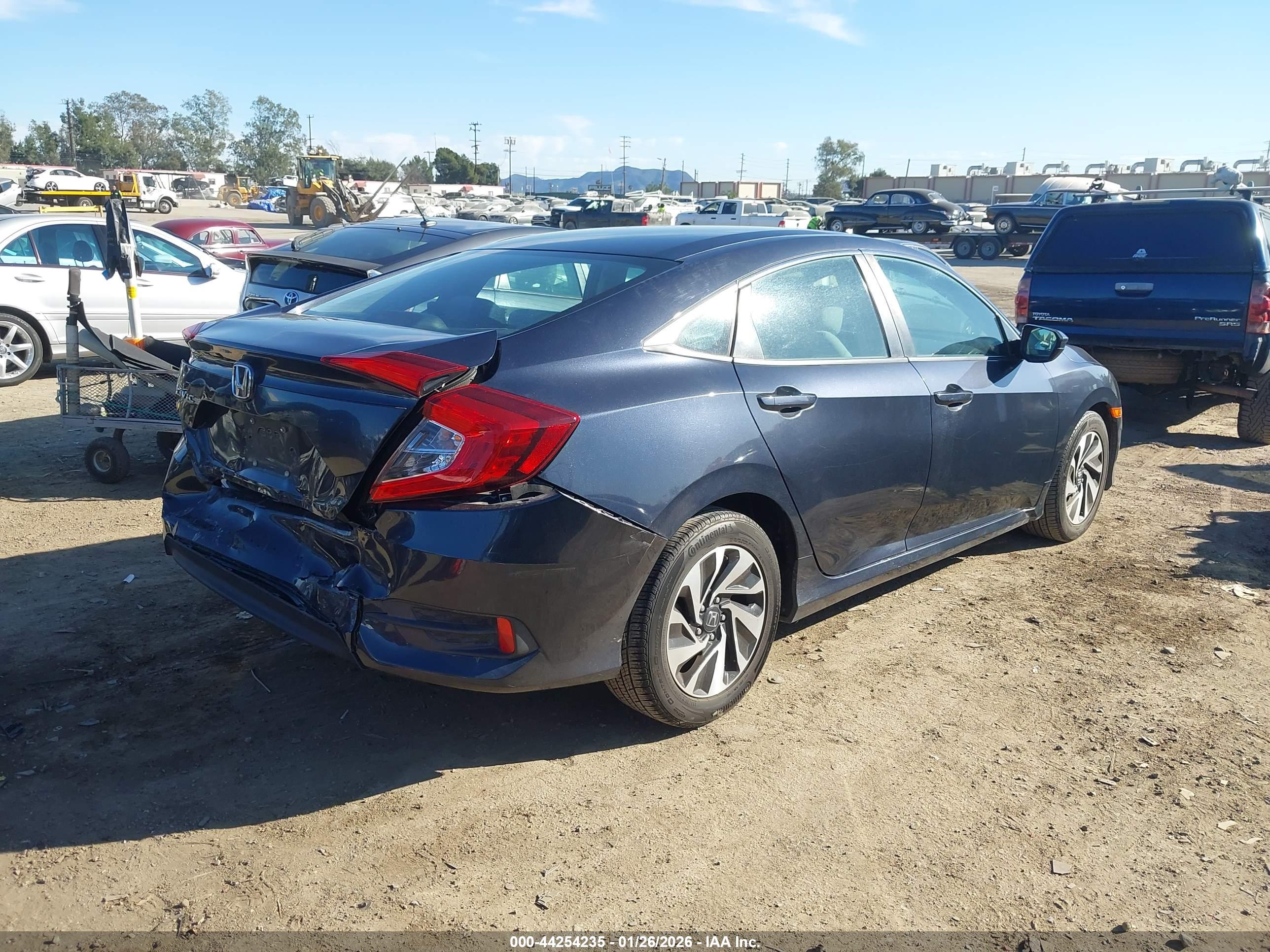 HONDA CIVIC image 4