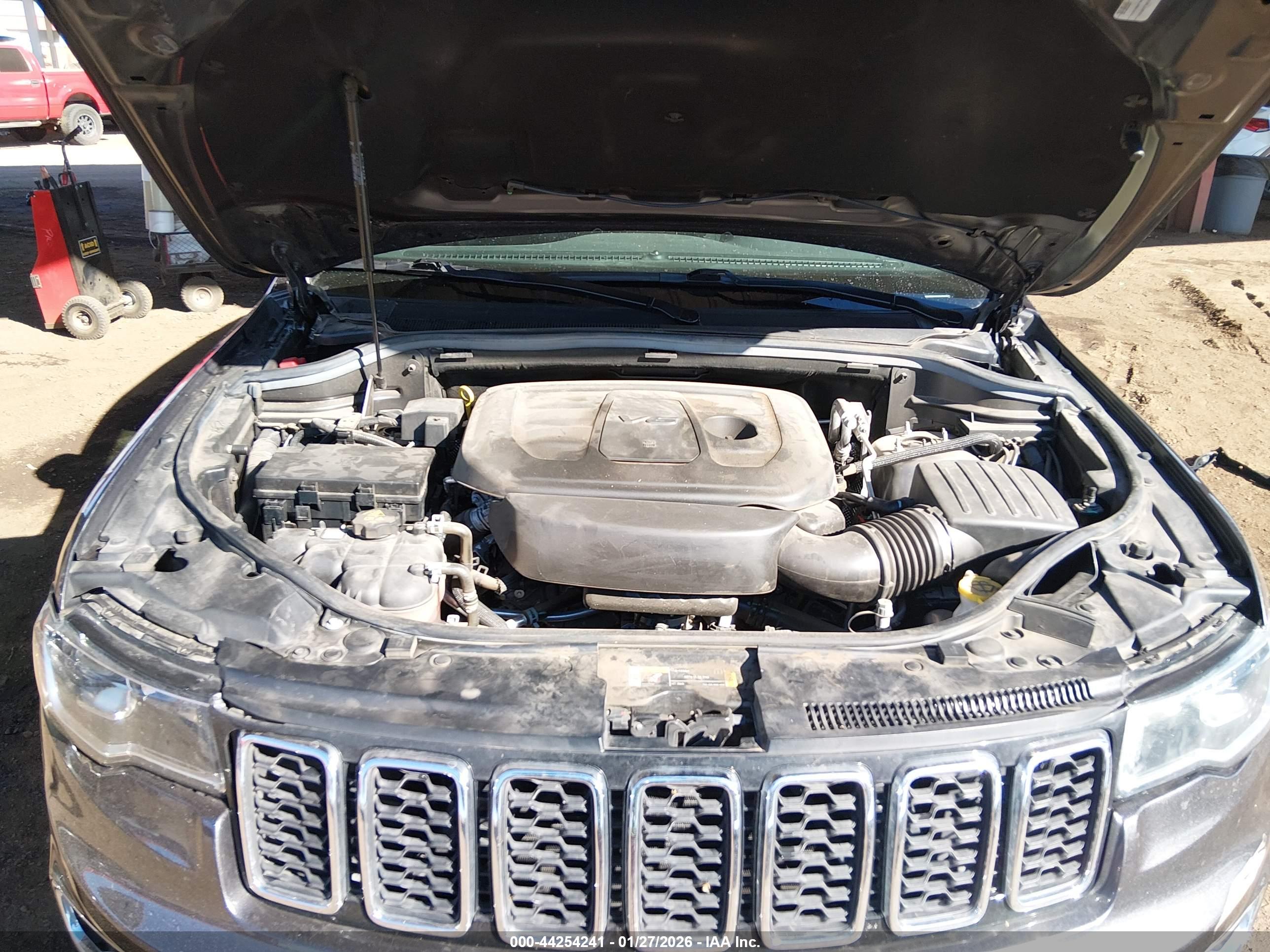 JEEP GRAND image 10