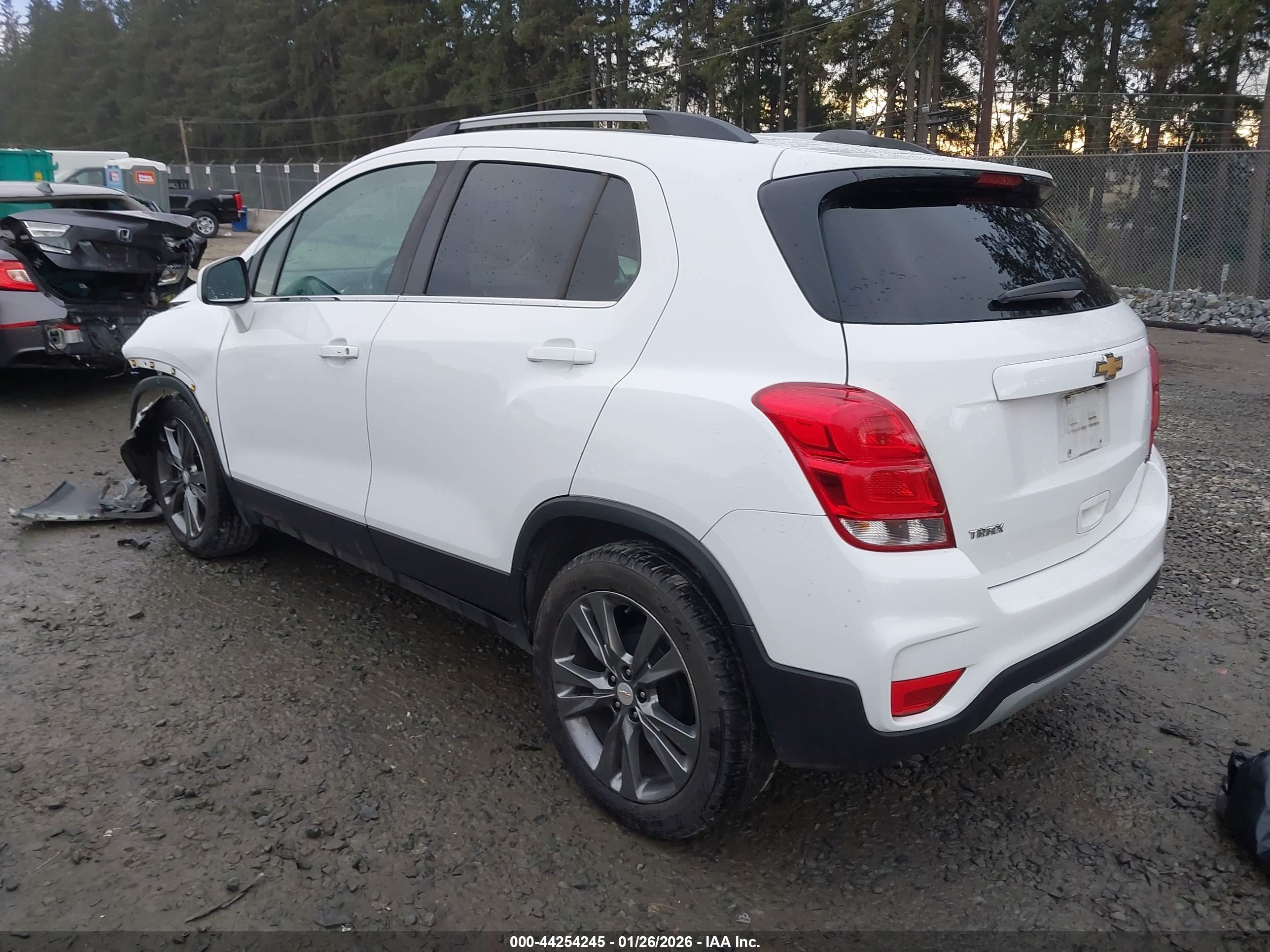 CHEVROLET TRAX image 3
