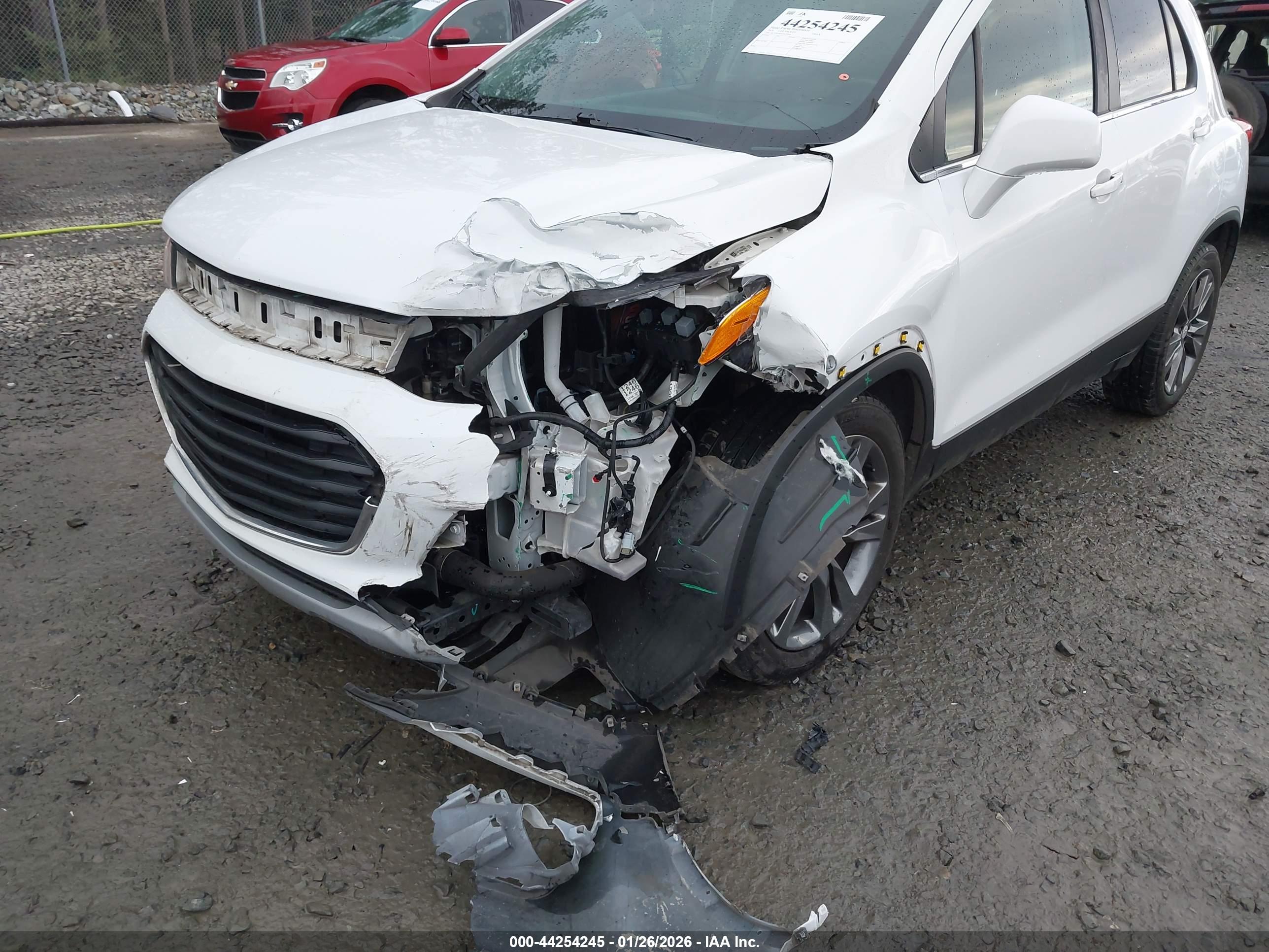 CHEVROLET TRAX image 6