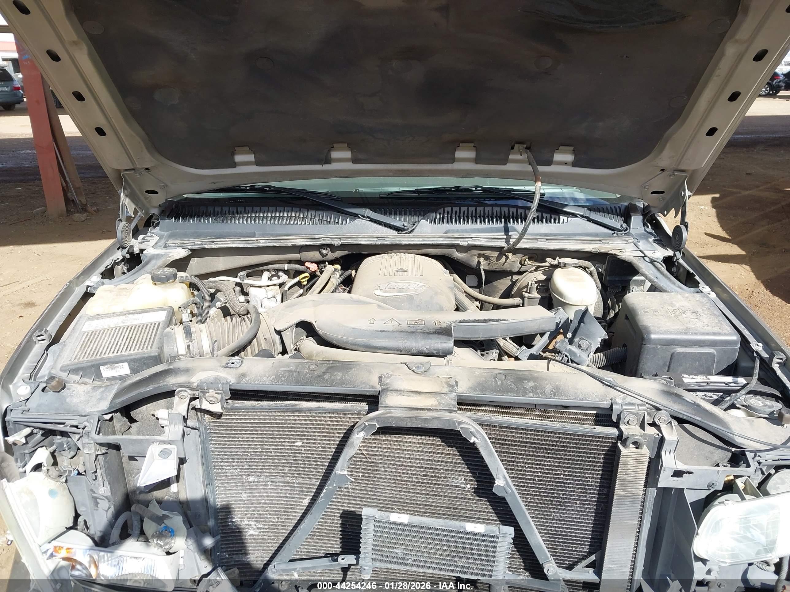 CHEVROLET TAHOE image 10