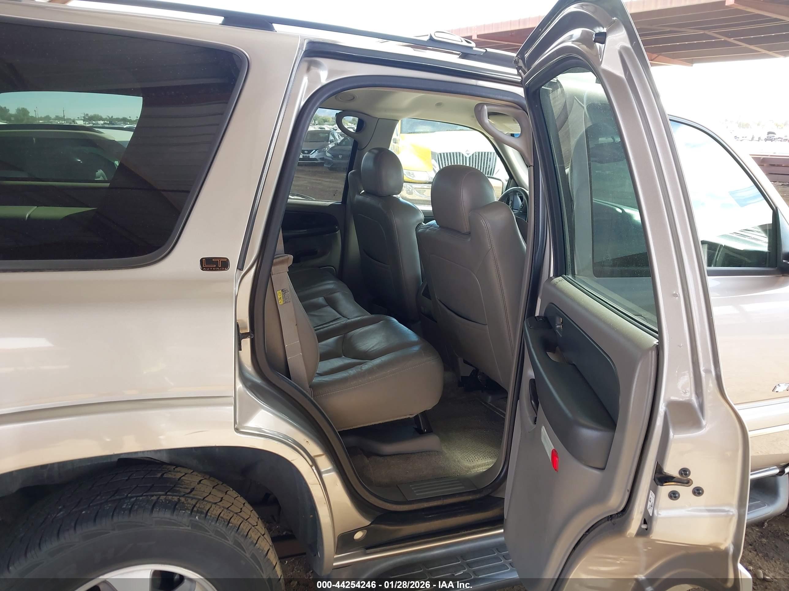 CHEVROLET TAHOE image 8