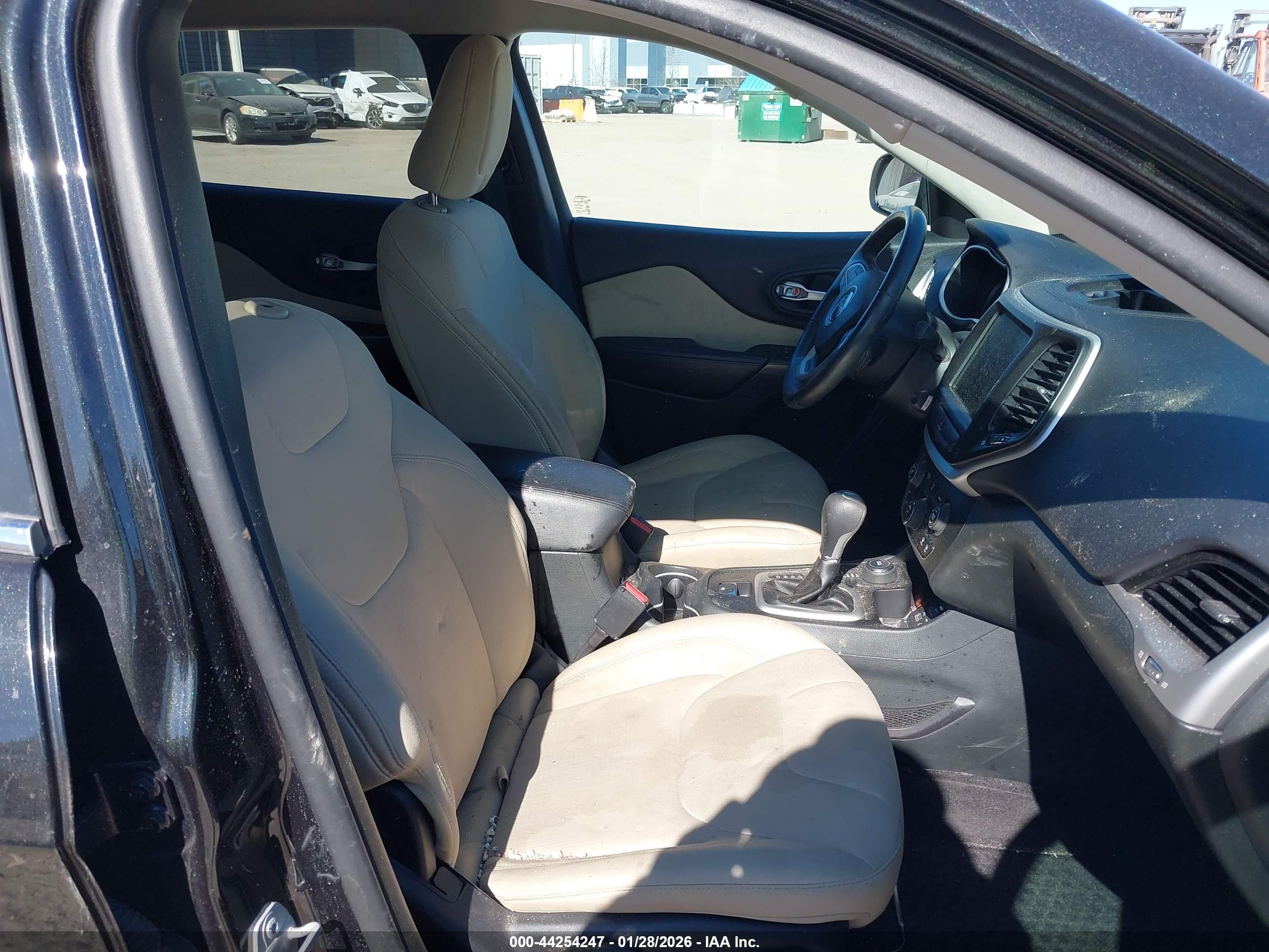 JEEP CHEROKEE image 5