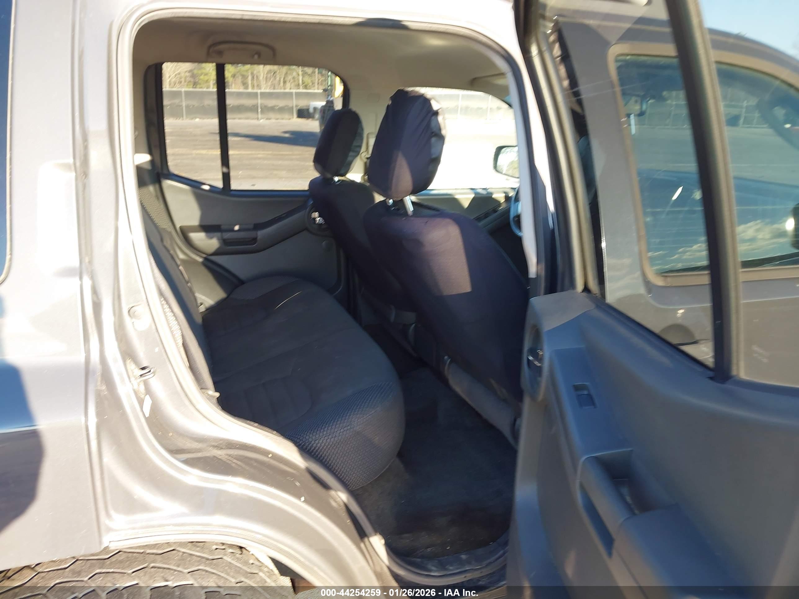 NISSAN XTERRA image 8