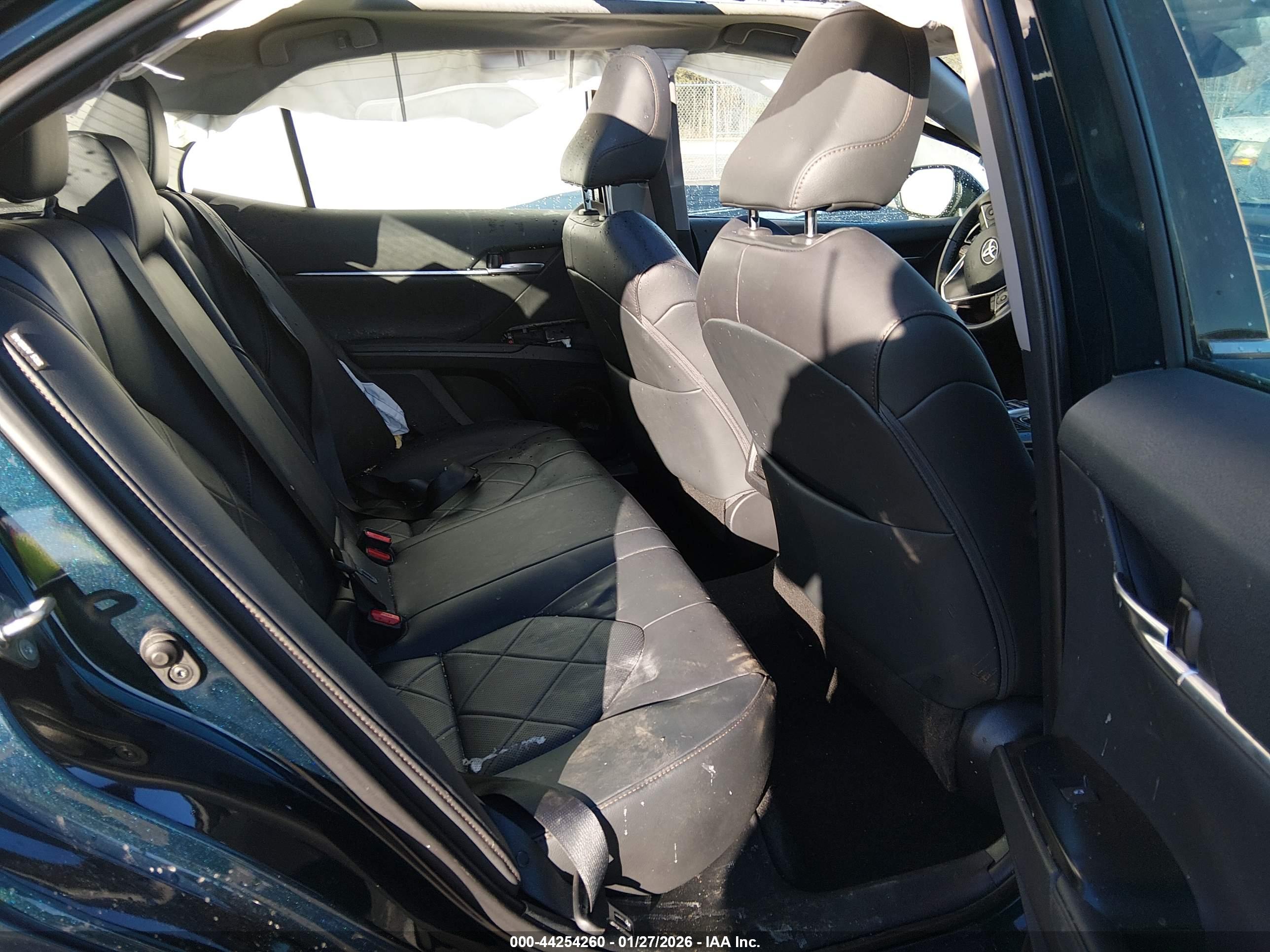 TOYOTA CAMRY image 8