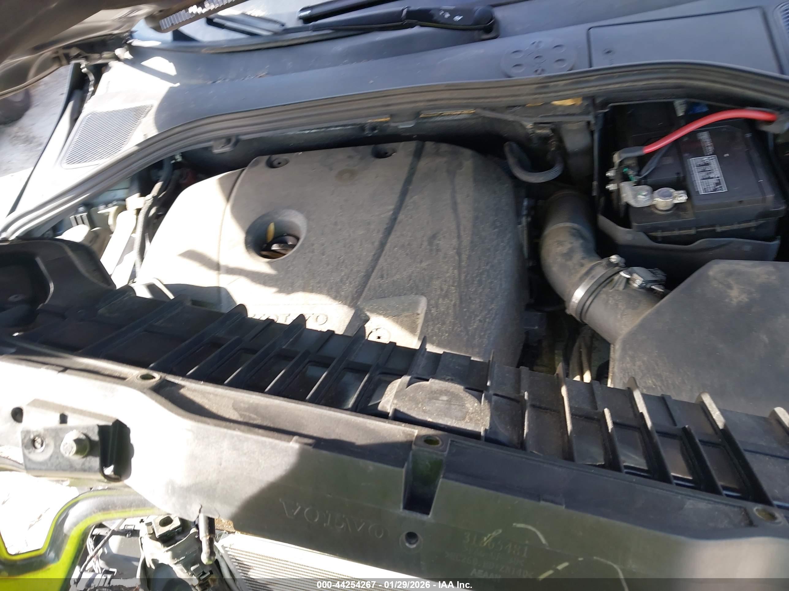 VOLVO S60 image 10