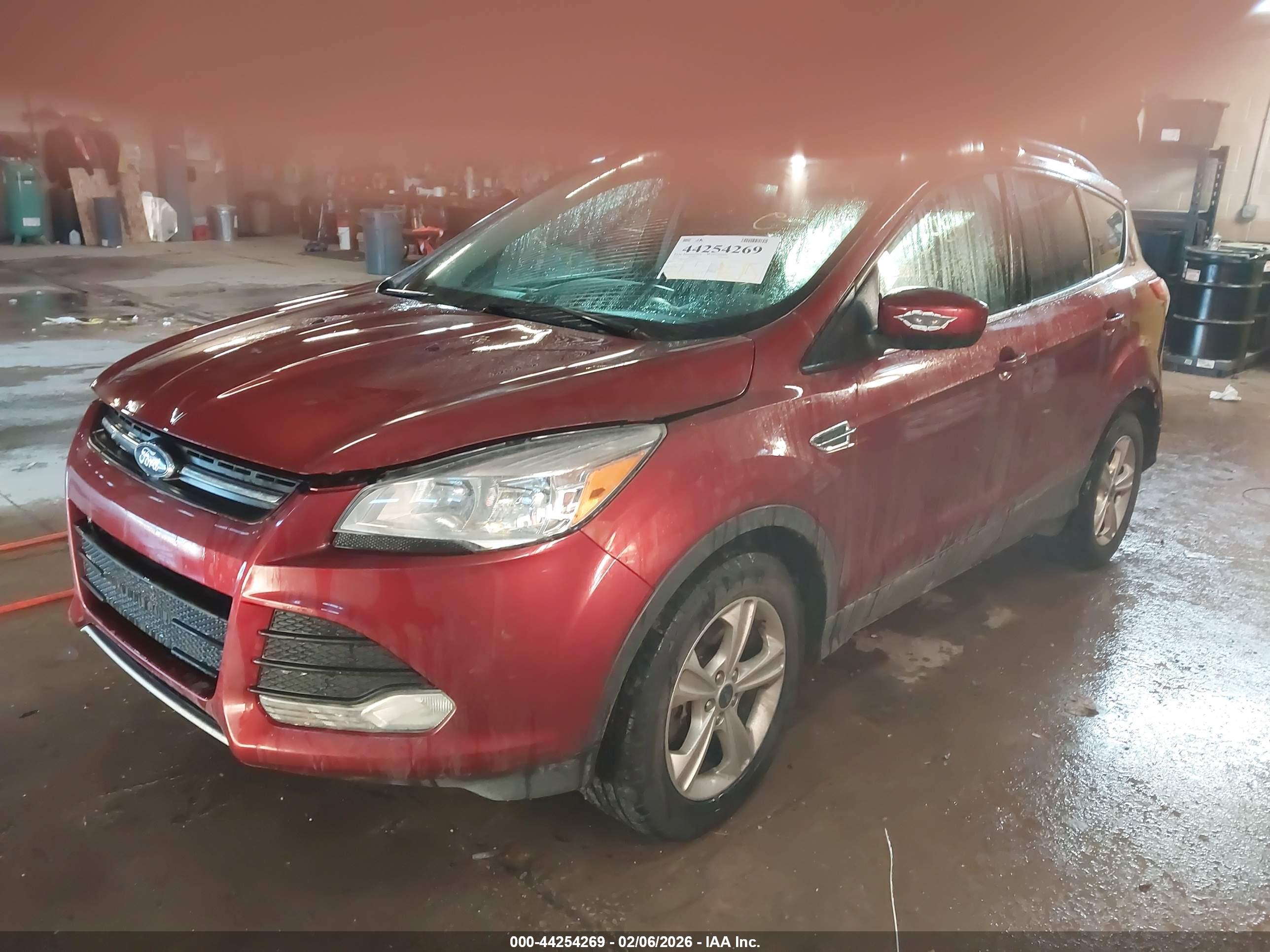 FORD ESCAPE image 2